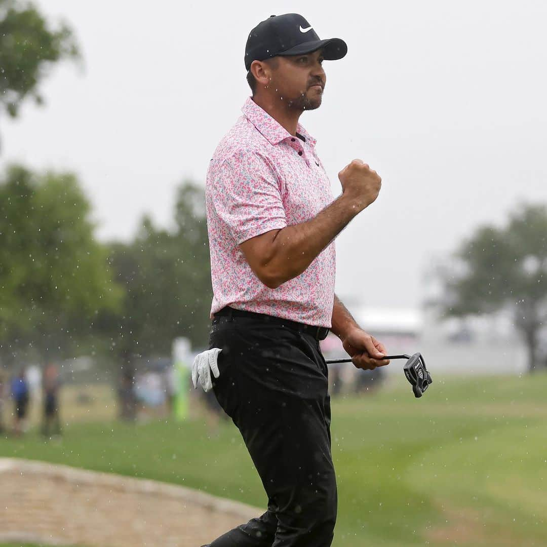 ジェイソン・デイさんのインスタグラム写真 - (ジェイソン・デイInstagram)「What a week at @attbyronnelson 🏆   To close it out with a round like today and on Mother’s Day made it very special!   Thank you to all the fans, volunteers, and those that have been with me on this ride back to the winners circle.」5月15日 8時21分 - jasondayofficial