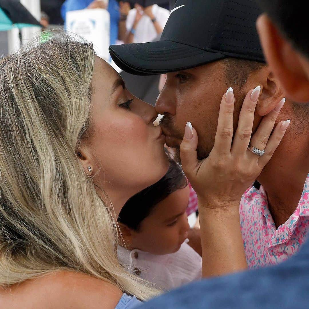 ジェイソン・デイさんのインスタグラム写真 - (ジェイソン・デイInstagram)「What a week at @attbyronnelson 🏆   To close it out with a round like today and on Mother’s Day made it very special!   Thank you to all the fans, volunteers, and those that have been with me on this ride back to the winners circle.」5月15日 8時21分 - jasondayofficial