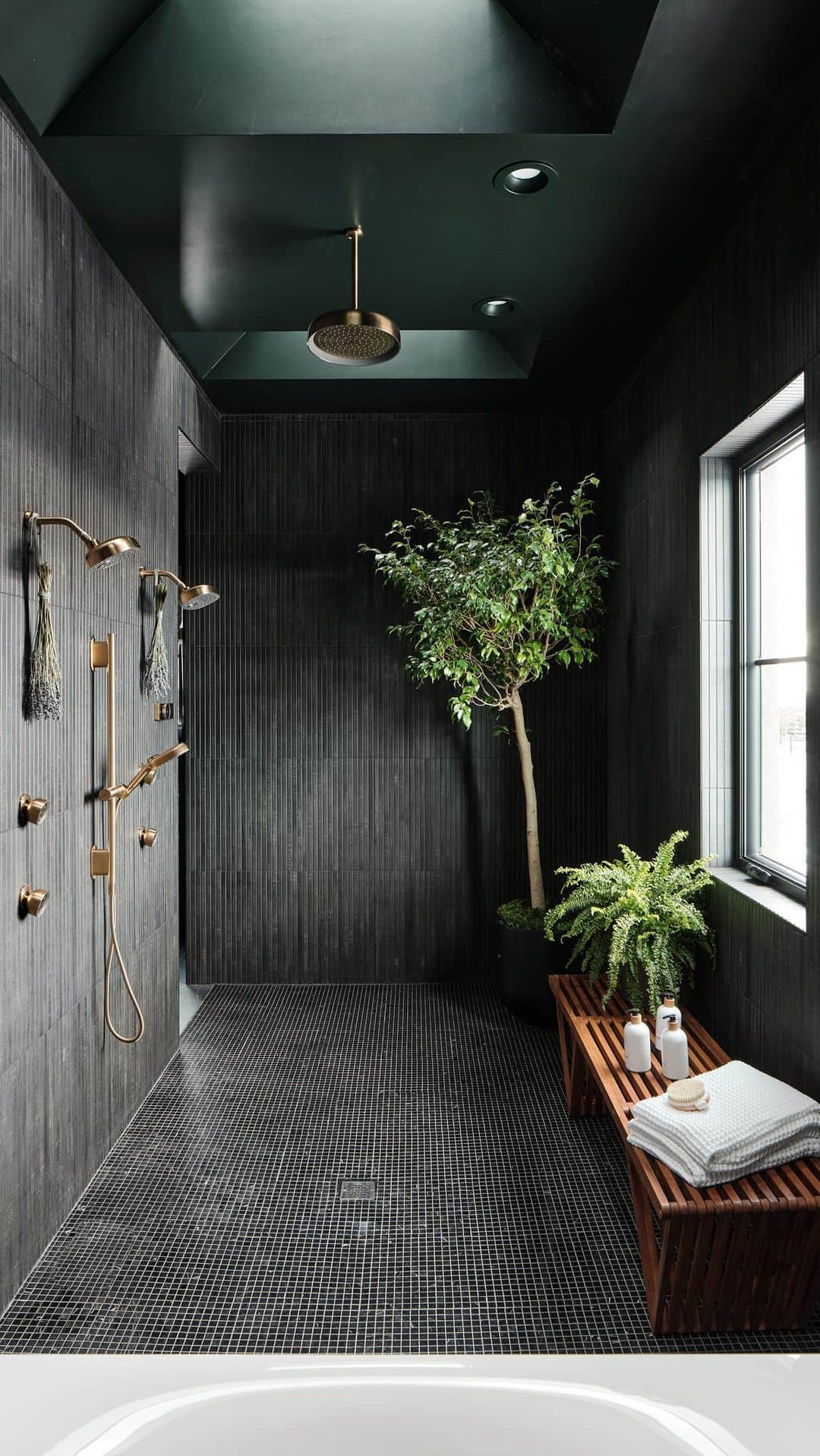 HGTVのインスタグラム：「Did we mention? This dream spa could be yours! 😍 #TreatYourself by entering for a chance to win our $2.2M HGTV Smart Home sweepstakes today at our #LinkInBio 🎉  No purchase necessary. Ends 6/9. See hg.tv/SH23 for rules. #HGTVSmartHome #BathInspo  Design: @tiffanybrooksinteriors」