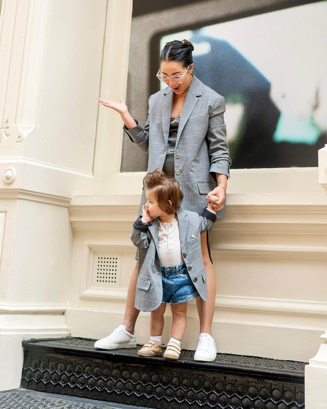 ウェンディー・グエンさんのインスタグラム写真 - (ウェンディー・グエンInstagram)「This is what happens when you have a momma who loves blazers 🤣 I honestly can’t believe that I’m a mom now. Sometimes when I look at her, it feels like my heart is outside my body. ⠀⠀⠀⠀⠀⠀⠀⠀⠀ If you’re fighting inner battles on this day, my heart is with you. I know that feeling too well. Wishing you healing and peace on Mother’s Day ❤️ ⠀⠀⠀⠀⠀⠀⠀⠀⠀ Both our blazers are by @marissawebbnyc. I’m very lucky to call her my friend and share our motherhood journeys together 💙」5月15日 9時04分 - wendyslookbook