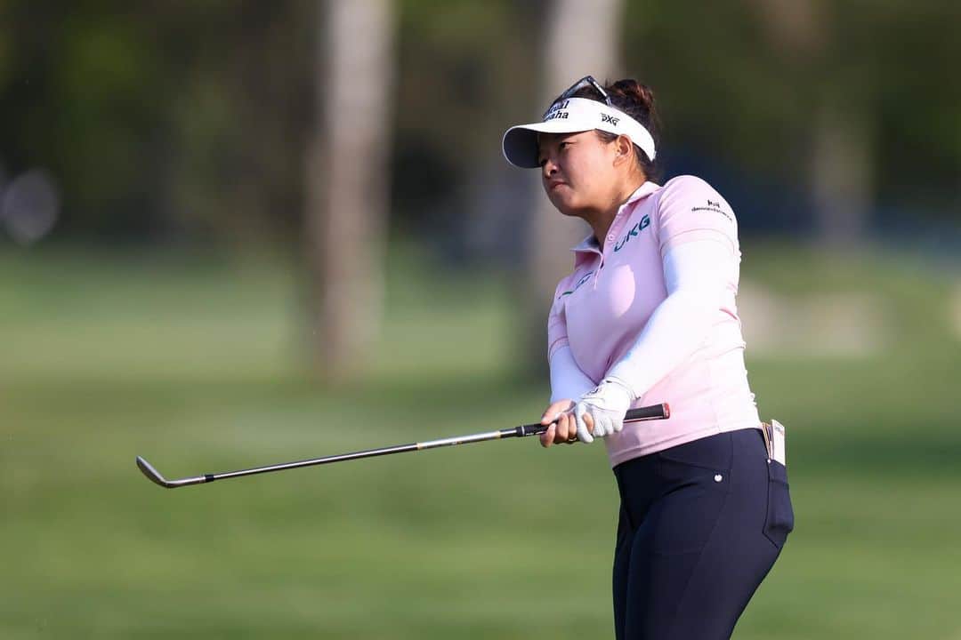 メーガン・カンのインスタグラム：「Too many chips this week and not enough putts dropping…I guess that’s golf 😅. Thankful for the founders for giving me the chance to live out my dream 🫶🏻. #LPGAFoundersCup」