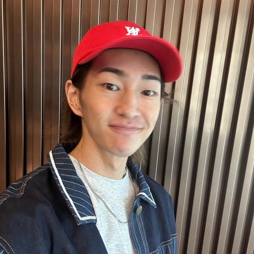 オンユのインスタグラム：「내스승 쌰월 사랑햇 행복한 하루 보내기」