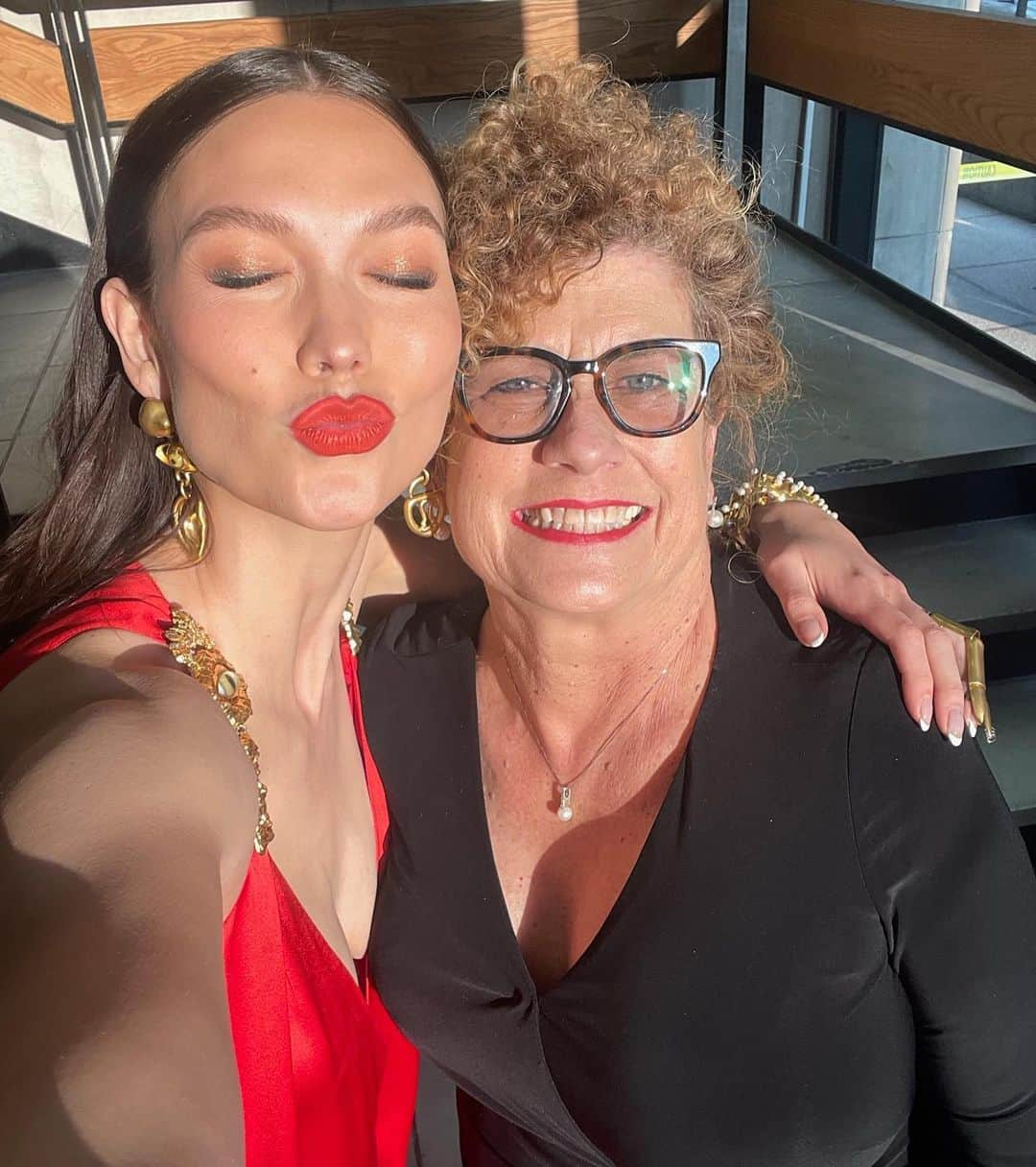 カーリー・クロスさんのインスタグラム写真 - (カーリー・クロスInstagram)「feeling extra grateful this year ❤️」5月15日 9時23分 - karliekloss