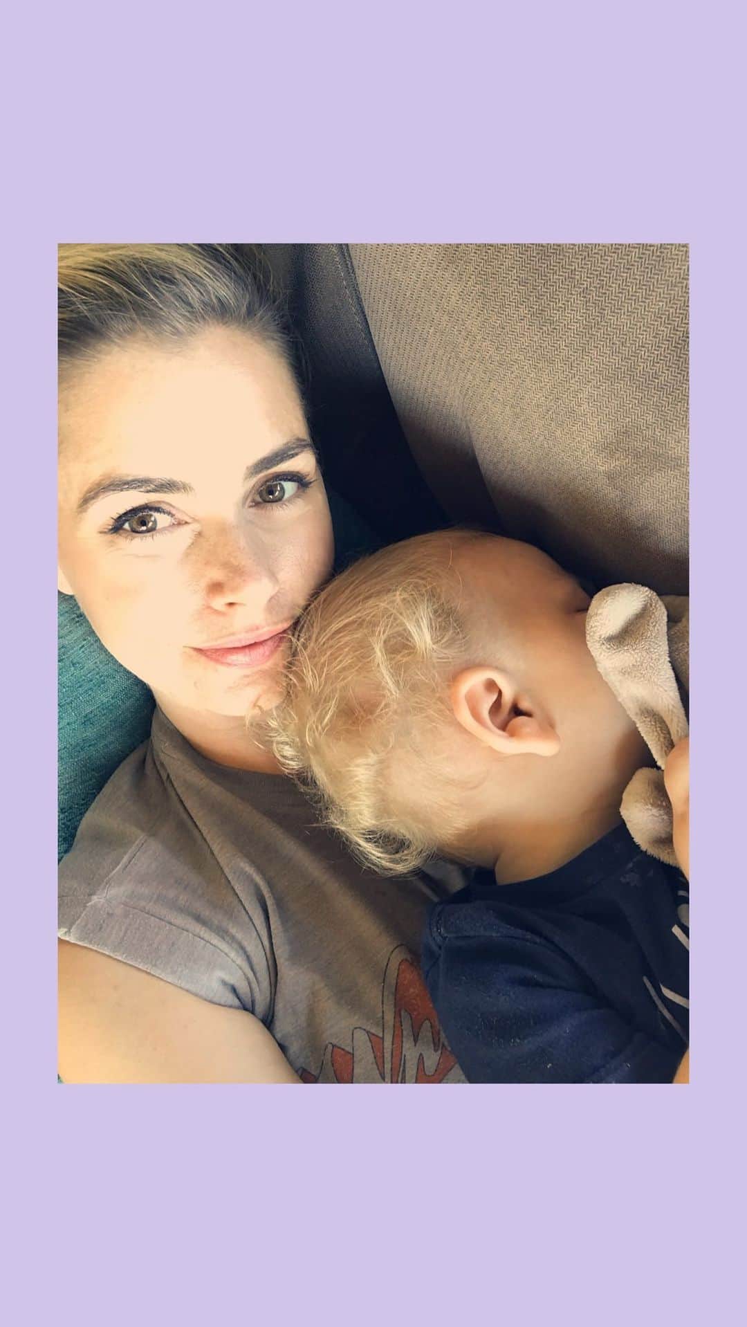 ブリアンナ・ブラウンのインスタグラム：「Happy Mother’s Day to all the brilliant women who sacrificed so much to take care of another more than themselves. #adulthood ⠀⠀⠀⠀⠀⠀⠀⠀⠀ Being a mom has been the highlight of my life. It is all the things. ⠀⠀⠀⠀⠀⠀⠀⠀⠀ And when I look other mamas in the eyes, we have a knowing of the rollercoaster of those adventures within and around us. ⠀⠀⠀⠀⠀⠀⠀⠀⠀ It has been, hands down, the best role I have played yet. ⠀⠀⠀⠀⠀⠀⠀⠀⠀ Cheers to all the amazing women and those mothering others with their love, tenderness, time, energy and devotion. 🥂」