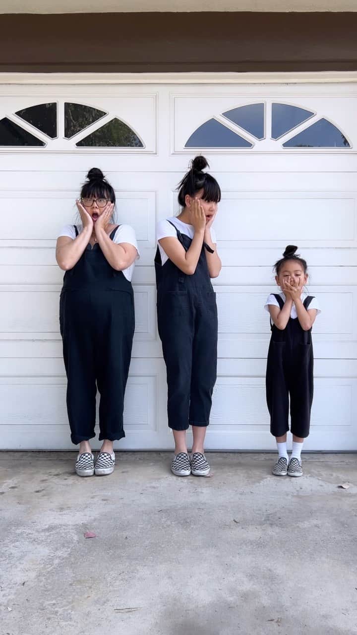 Zooey Miyoshiのインスタグラム：「2023 Mother’s Day edition of this throwback .. Zooey is officially taller than mama and fits mama’s black overalls and Amelie is wearing the overalls that Zooey was wearing in the original photo 😭 Happy Mother’s Day to all the mamas out there !! You’re doing a great job 💐💜🌻 #themiyoshigirls」