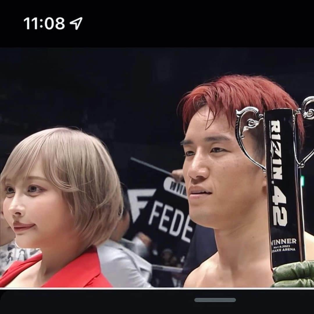 立川みくののインスタグラム：「前回の有明アリーナにて行われたRIZIN42にて、朝倉海さんの勝利者賞の授与をさせていただきました👑 途中は仕事も忘れてもはや叫んでおりましたし、勝った時は立ち上がってしまいました 歴史的瞬間に立ち会えたこと、誇りに思います。そして朝倉海さん、おめでとうございます㊗️🎈🎉 次の試合も大変楽しみです！！！ 一気に大ファンになりました❤️‍🔥 一緒に写真を撮ってくださった那須川天心さん、昇侍さん、ありがとうございます！ 最後の２枚は、breakingdown8のオーディションでの２枚です . . 幸せと感動をありがとうございます🕊 . . . #rizin#rizinガール#朝倉海#朝倉未来#breakingdown#那須川天心#fighter#fight」