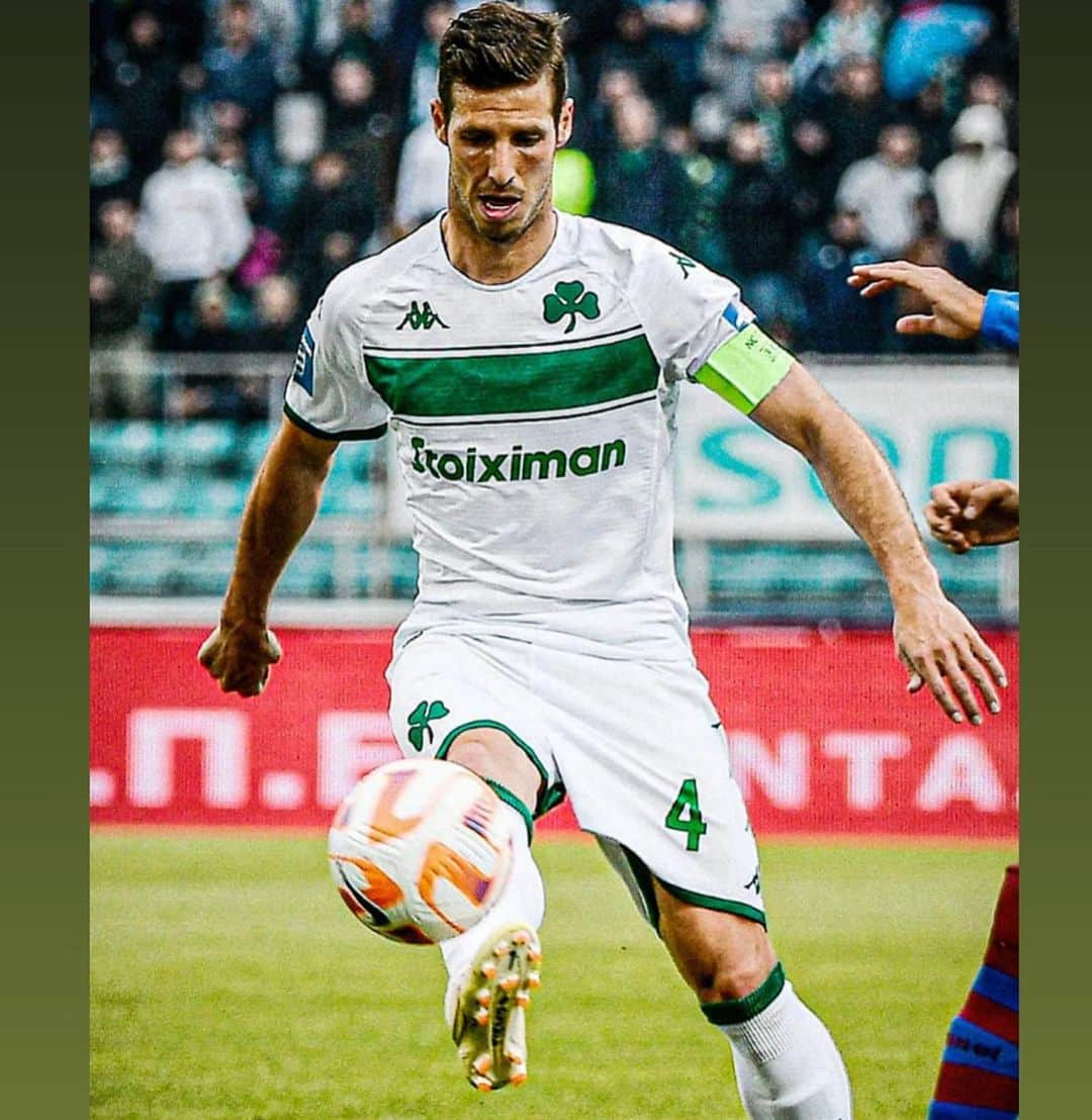 ルベン・ペレスさんのインスタグラム写真 - (ルベン・ペレスInstagram)「I want to say just thank you so much for your support.  We will do our best next season .  Today and always mono Pao @fcpanathinaikos ☘️ ♥️」5月15日 20時54分 - rubenperez_21_