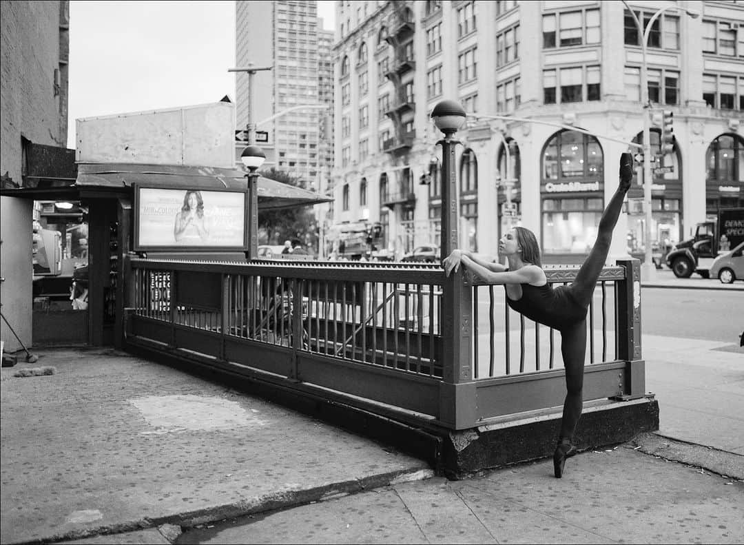 ballerina projectのインスタグラム：「𝐈𝐬𝐚𝐛𝐞𝐥𝐥𝐚 𝐁𝐨𝐲𝐥𝐬𝐭𝐨𝐧 on Houston.   @isabellaboylston #isabellaboylston #ballerinaproject #houston #newyorkcity #ballerina #ballet #dance @wolford #wolford   Ballerina Project 𝗹𝗮𝗿𝗴𝗲 𝗳𝗼𝗿𝗺𝗮𝘁 𝗹𝗶𝗺𝗶𝘁𝗲𝗱 𝗲𝗱𝘁𝗶𝗼𝗻 𝗽𝗿𝗶𝗻𝘁𝘀 and 𝗜𝗻𝘀𝘁𝗮𝘅 𝗰𝗼𝗹𝗹𝗲𝗰𝘁𝗶𝗼𝗻𝘀 on sale in our Etsy store. Link is located in our bio.  𝙎𝙪𝙗𝙨𝙘𝙧𝙞𝙗𝙚 to the 𝐁𝐚𝐥𝐥𝐞𝐫𝐢𝐧𝐚 𝐏𝐫𝐨𝐣𝐞𝐜𝐭 on Instagram to have access to exclusive and never seen before content. 🩰」