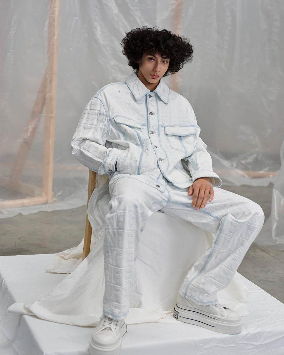 Fendiのインスタグラム：「“I’ve got one word: Fendiroma. And it is one word! It is another land, this Fendiroma…" - Marc Jacobs  The signature Fendi logo reimagined by Marc Jacobs is expressed through bleached denim and subtle jacquards in #MarcJacobsXFendi.  Artistic Director of Accessories and Menswear: @silviaventurinifendi  Artistic Director of Jewelry: @delfinadelettrez Artistic Director: @themarcjacobs  Photography: @brunostaub   Styling: @ganio Makeup: @makiryoke Hair: @jimmypaulhair Set Design: @mattjacksonmattjackson  Casting: @piergiorgio  Models: Mehdi Abouzaid, Jonas Manuel」