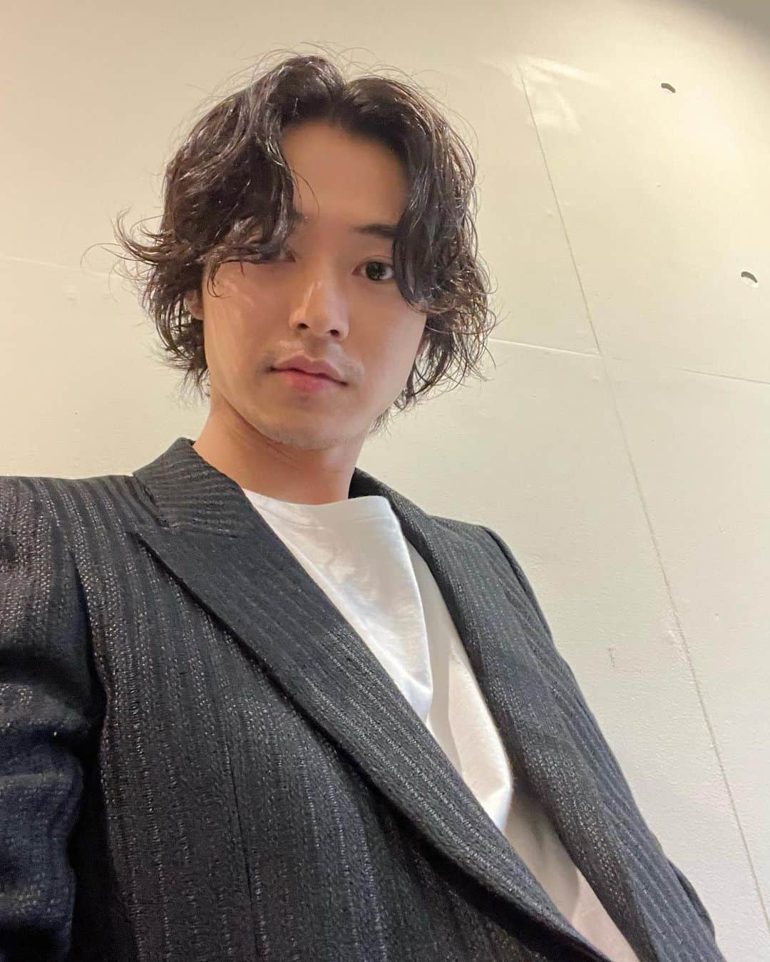 山﨑賢人さんのインスタグラム写真 - (山﨑賢人Instagram)「今日はキングダムの取材でした！ #キングダム #運命の炎 #サンローラン #YSL」5月15日 21時16分 - kentooyamazaki