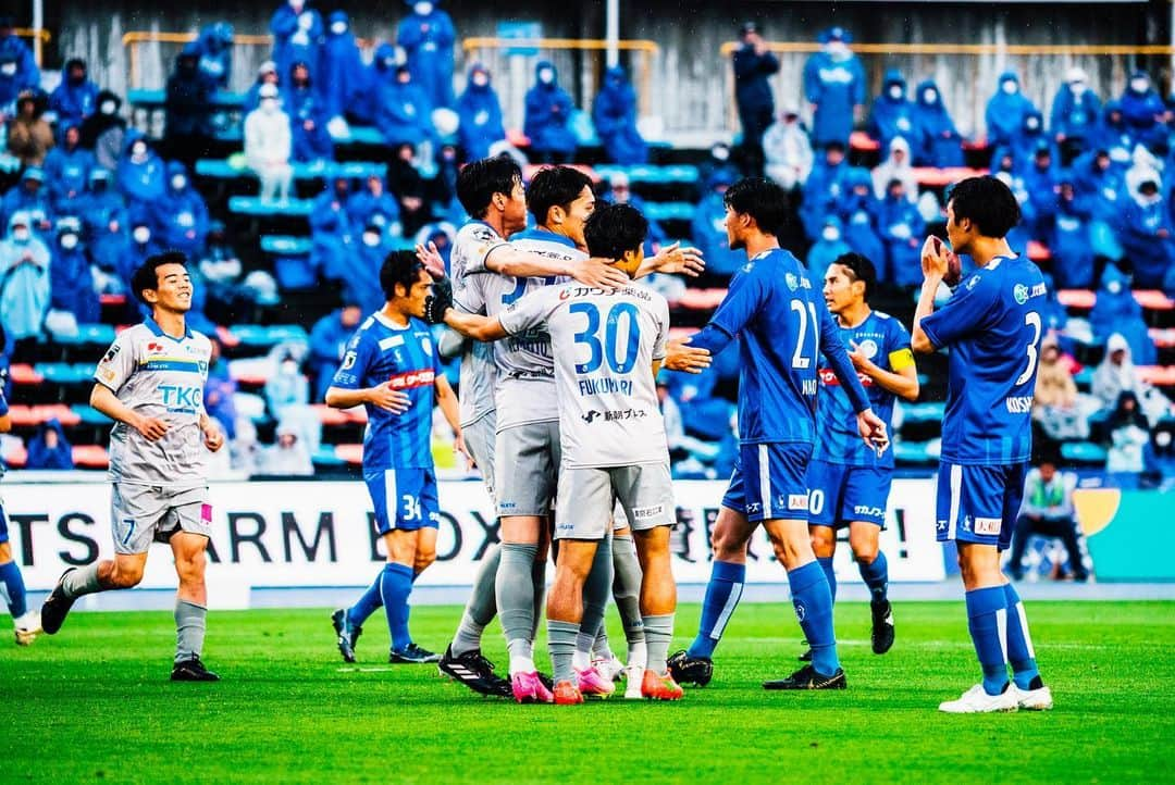 栃木SCさんのインスタグラム写真 - (栃木SCInstagram)「． GAME PHOTOS📷 ． ． 🗓5/13(土)17:00KICKOFF ⚽️明治安田生命J2リーグ第15節 🆚水戸ホーリーホック 🏟ケーズデンキスタジアム水戸 📝水戸 2-2 栃木  スタジアムで応援いただいたサポーターの皆さま、 #DAZN で共に戦っていただいた皆さま、ありがとうございました。  次節は5月17日(水)にホームで東京ヴェルディ戦です！  ➡︎📱#DAZN への加入・試聴で栃木SCを応援しよう！ http://prf.hn/click/camref:1100l38Di/creativeref:1011l20500 ． #栃木SC #TochigiSC #JLeague」5月15日 21時32分 - tochigisc_official