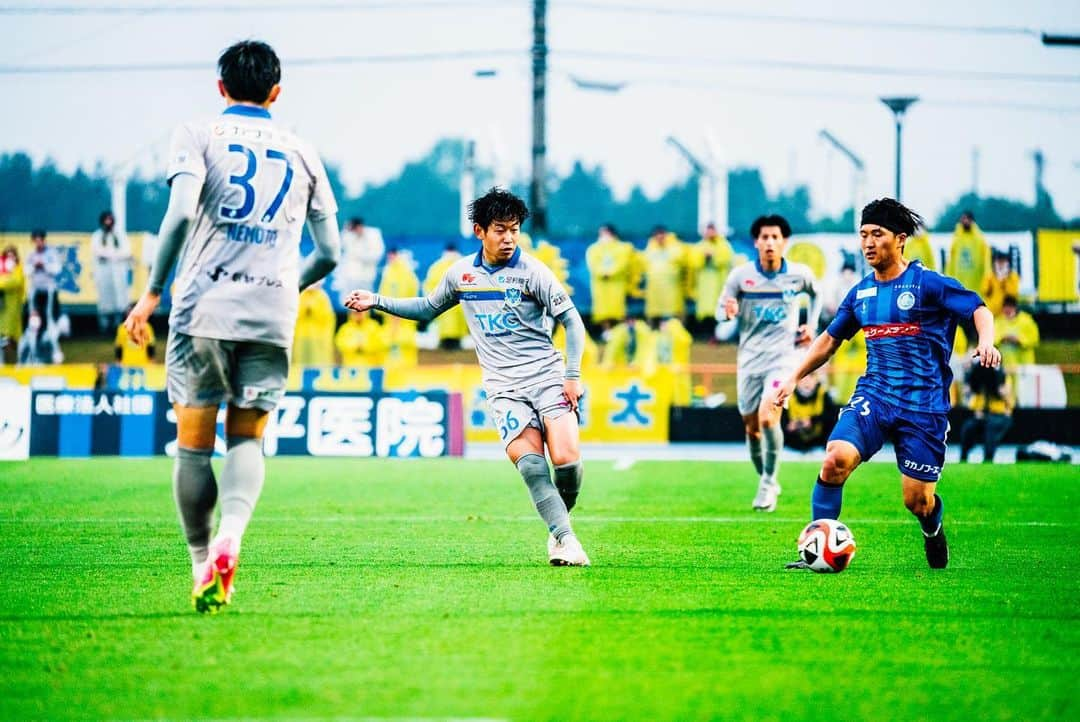 栃木SCさんのインスタグラム写真 - (栃木SCInstagram)「． GAME PHOTOS📷 ． ． 🗓5/13(土)17:00KICKOFF ⚽️明治安田生命J2リーグ第15節 🆚水戸ホーリーホック 🏟ケーズデンキスタジアム水戸 📝水戸 2-2 栃木  スタジアムで応援いただいたサポーターの皆さま、 #DAZN で共に戦っていただいた皆さま、ありがとうございました。  次節は5月17日(水)にホームで東京ヴェルディ戦です！  ➡︎📱#DAZN への加入・試聴で栃木SCを応援しよう！ http://prf.hn/click/camref:1100l38Di/creativeref:1011l20500 ． #栃木SC #TochigiSC #JLeague」5月15日 21時32分 - tochigisc_official