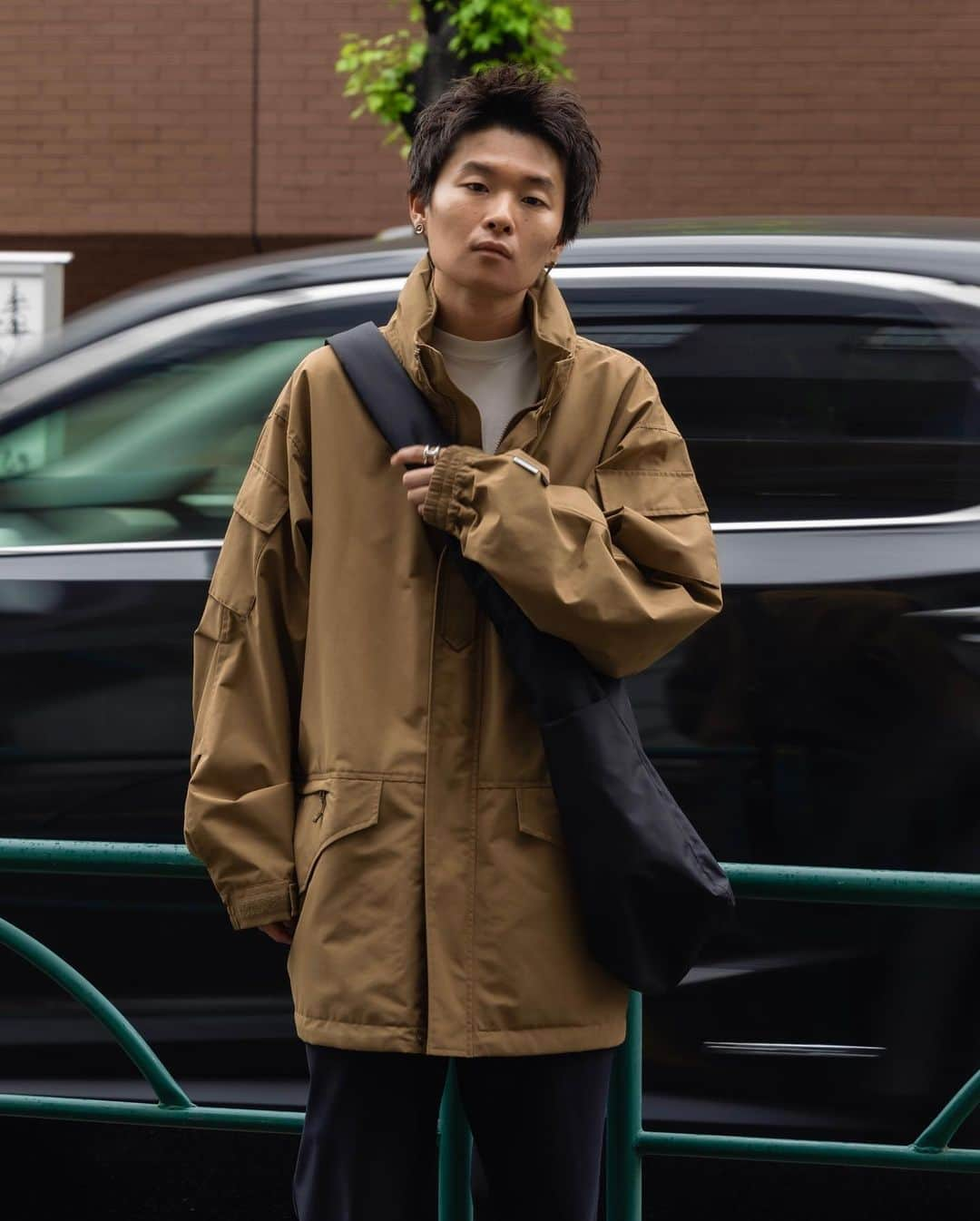 Ryoさんのインスタグラム写真 - (RyoInstagram)「Today's outfit🚶‍♂️ 雨の日はGORE-TEX頼り☔️  jacket : @daiwapier39_official  tee : @blurhms_official  pants : @ennoy_com × @daiwapier39_official × @daiwapier39_official shoes : @clarksoriginals  bag : @the_clesste  ㅤㅤㅤㅤㅤㅤㅤㅤㅤㅤㅤㅤㅤ #blurhms  #clesste #clarks #daiwapier39  #ennoy #スタイリスト私物」5月15日 21時35分 - ryo__takashima