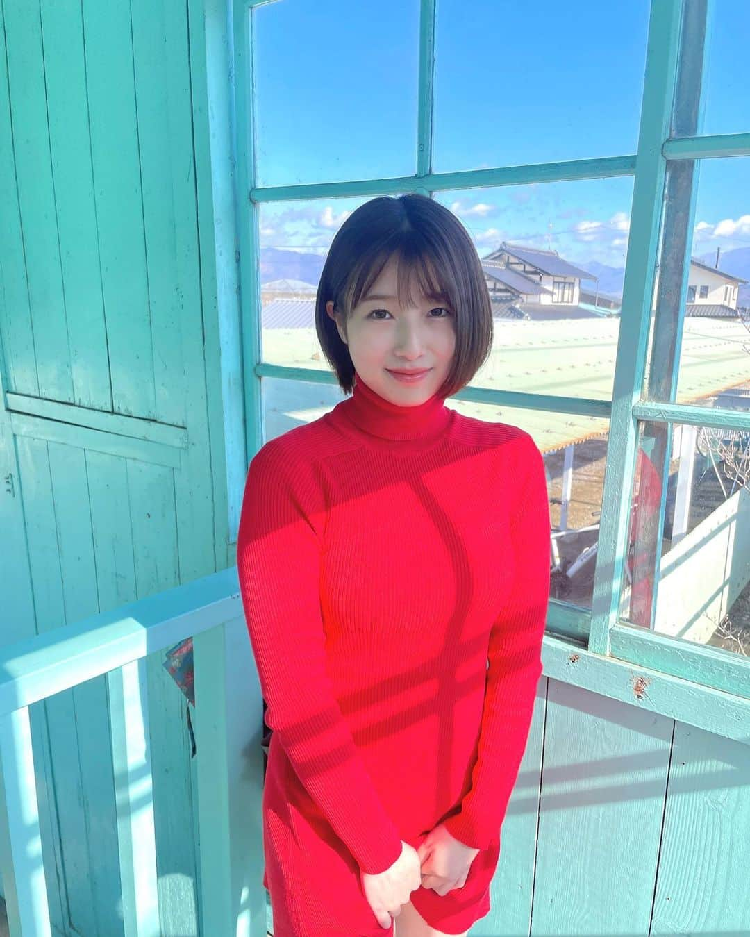 安部若菜さんのインスタグラム写真 - (安部若菜Instagram)「写真集「#愛される予感」のオフショット！  といっても、ここでの写真は結果使われなかったので、幻ショットです📷  写真集、本屋さんにもあるので、まだまだゲットしてね！  #八木沢駅#長野#長野観光#写真集#オフショット」5月15日 21時41分 - _wakapon_