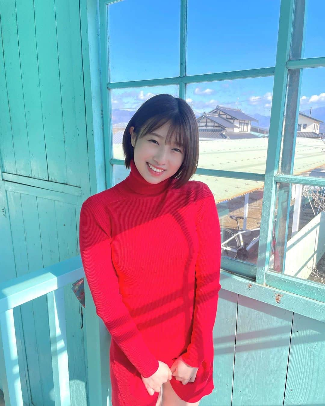 安部若菜さんのインスタグラム写真 - (安部若菜Instagram)「写真集「#愛される予感」のオフショット！  といっても、ここでの写真は結果使われなかったので、幻ショットです📷  写真集、本屋さんにもあるので、まだまだゲットしてね！  #八木沢駅#長野#長野観光#写真集#オフショット」5月15日 21時41分 - _wakapon_