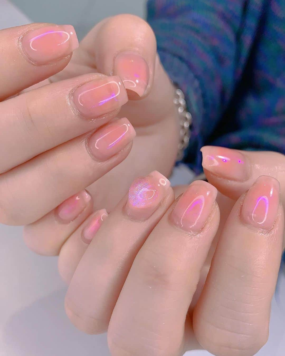 じゅりさんのインスタグラム写真 - (じゅりInstagram)「🍑💧✨  今月のネイルと先月のネイル💅 めちゃくちゃ可愛い〜🍑♡ˎˊ˗  @yuca_814 いつもありがとです🥰🫶💖💖  #ショートネイル #うるうるネイル #チークネイル #キラキラネイル #スクエアネイル」5月15日 21時42分 - juripuuu