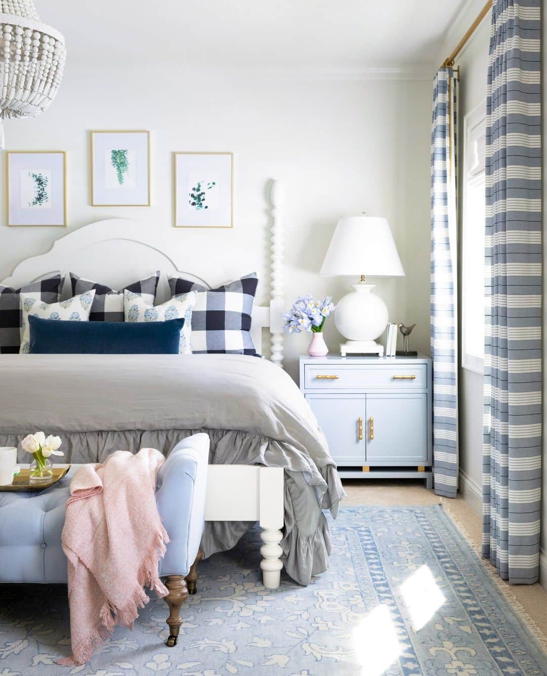 HGTVのインスタグラム：「Sleepy this morning? 😴 Enjoy these relaxing retreats and get some inspo for the bedroom renovation of your dreams 💭⁠ ⁠ So, we have to know: Which bedroom do you like best?⁠ ⁠ Head to 👉 #linkinbio and click on this photo for more dreamy bedroom design ideas. #HGTVDesign⁠ ⁠ 📸: @spacecrafting_photography, @audreyhallphoto, @missmustardseed, @lisaromerein, @ashleygilbreathinteriordesign」