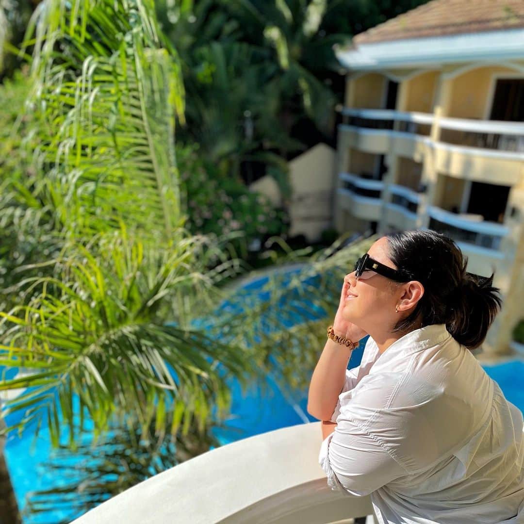 ローレン・ヤングのインスタグラム：「Amazing views at @henannregencyboracay 💖」