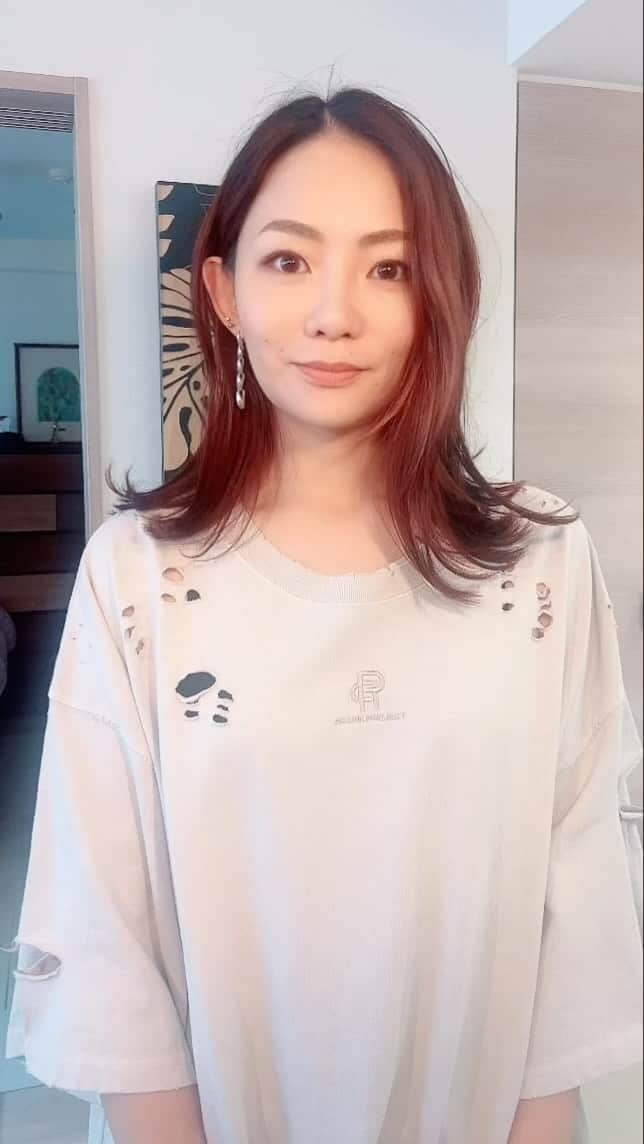 宮本美季のインスタグラム：「6/10有明T F Tホール500にミュージカル界やライブステージで活躍するスーパーボーカリストが集結‼️邦楽カヴァーを1部、2部違う内容のライブ編成でたっぷりお届け✨ 出演はspi、二宮愛、MARU、宮本美季。 スペシャルゲストにクリス・ハートを迎えての夢の競演🔥  eplus.jp/colors  #Colors」