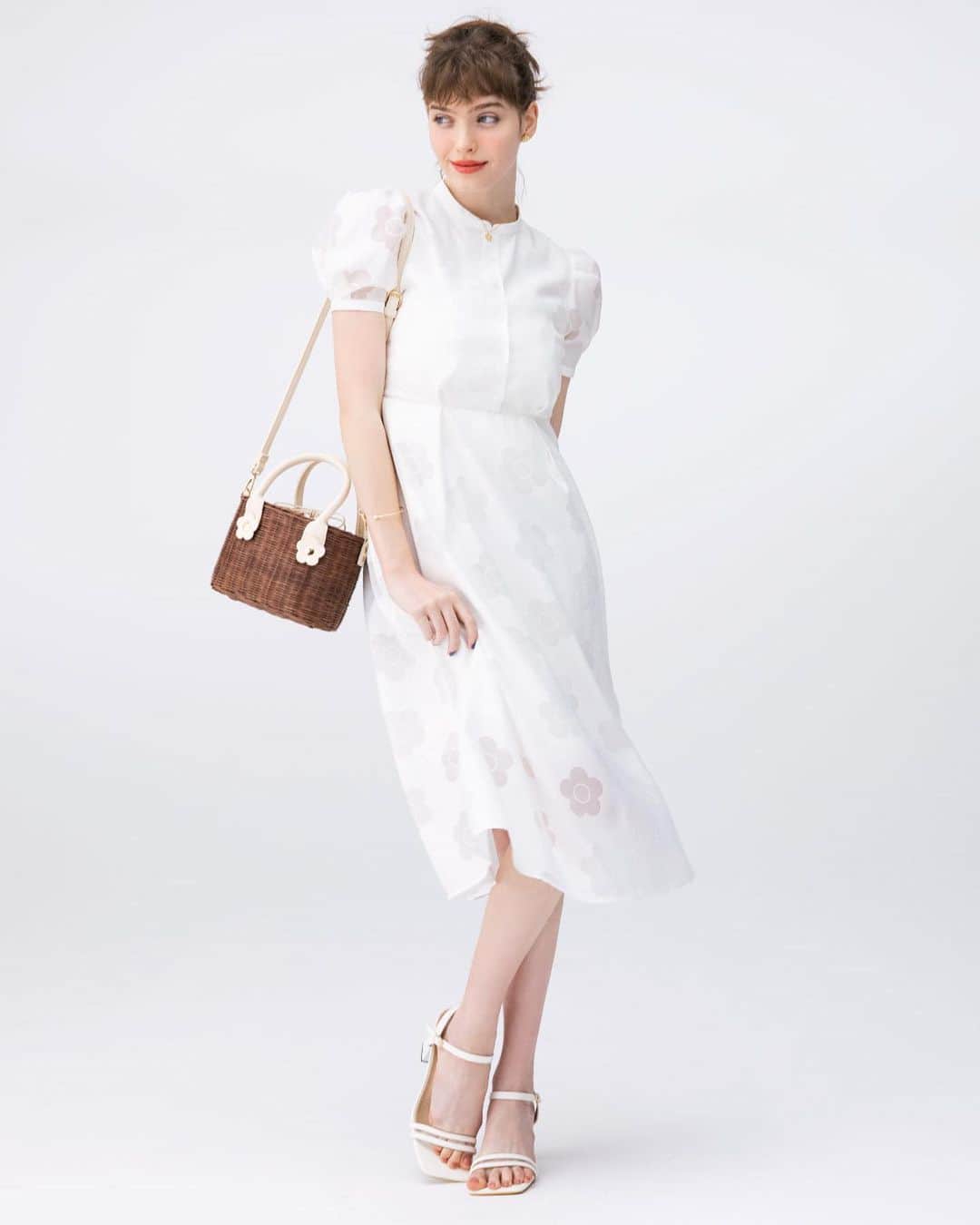 MARY QUANT officialのインスタグラム：「- #総柄デイジーシアーワンピース #ラタンカシメデイジー2WAYミニトート - オンラインショップでは5/31まで 送料無料キャンペーン開催中！ ※全てのお買い物が対象 - #MARYQUANT #2023SUMMER #NEWITEMS #FASHION - #マリークヮント #ワンピース #バッグ #カゴバッグ #かごバッグ #夏バッグ」