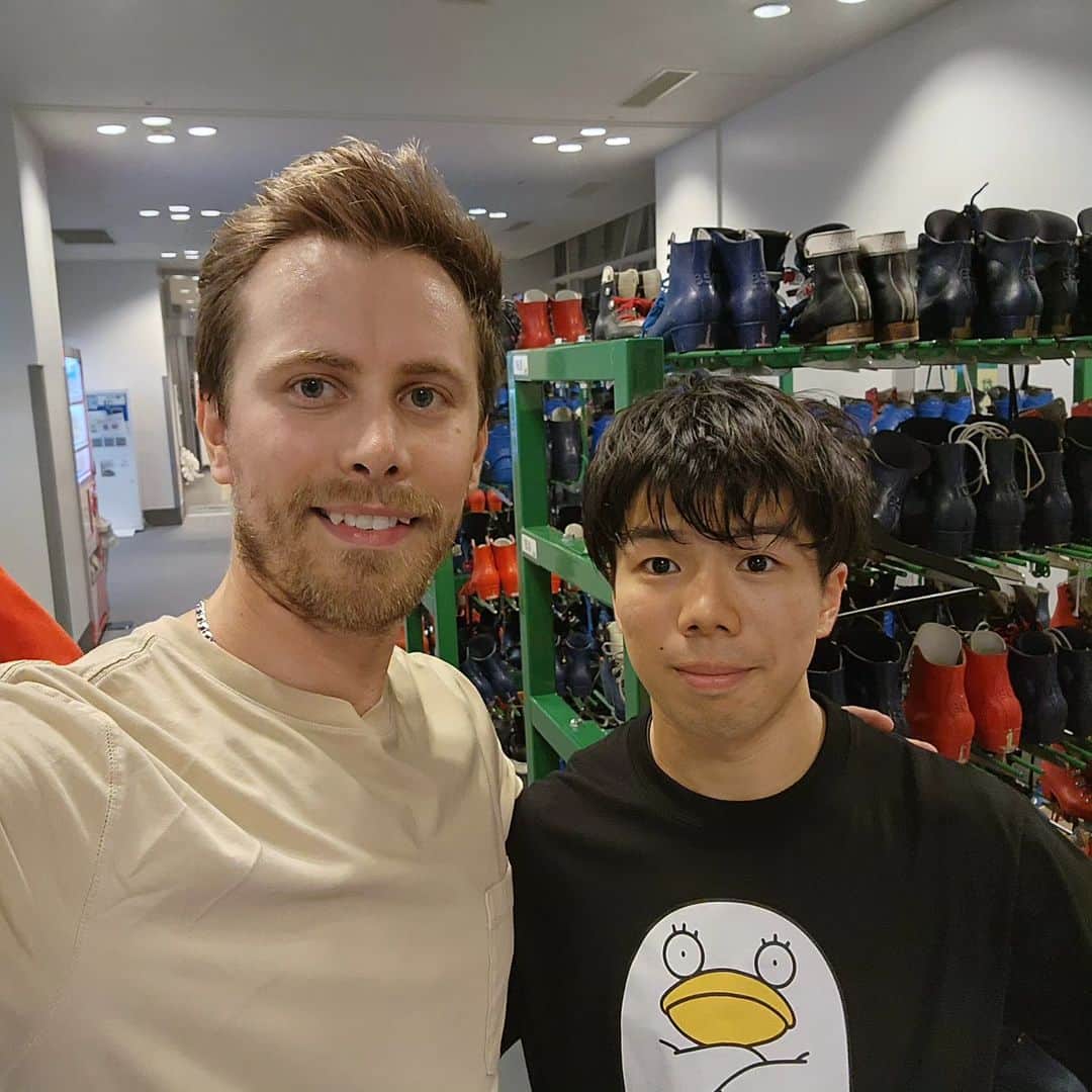 ミハル・ブジェジナのインスタグラム：「Everyone watch out for these two talents next season! @shunsato_0206 and @sena_miyake are incredible entertainers and the way they performed shows they're ready for something big to happen.」