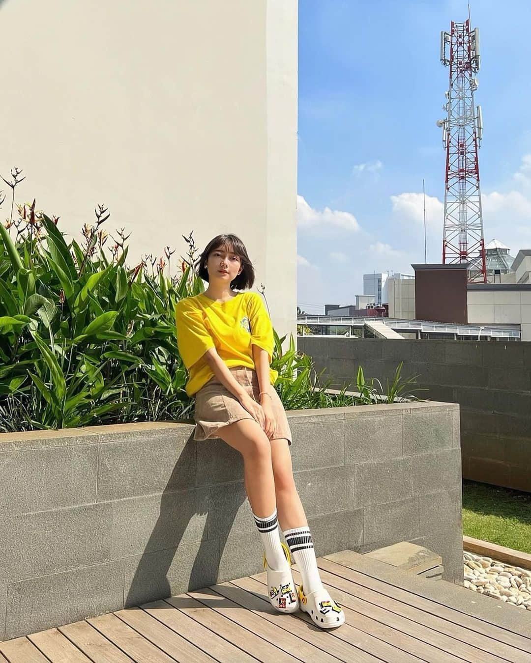 フィフィヨナ・アプリアニさんのインスタグラム写真 - (フィフィヨナ・アプリアニInstagram)「Kolaborasi gemes @crocs.ina & @ottogi_daily ✨💛  Produknya baru banget launching tanggal 12 Mei kemaren nih. Yang menarik khusus footwearnya udah sepaket sama jibbitz yang lucu-lucu dari Ottogi.   Langsung aja ya cek Crocs Store di PIM 1 dan Grand Indonesia!   #Crocs #ottogi」5月15日 14時40分 - viviyonaap