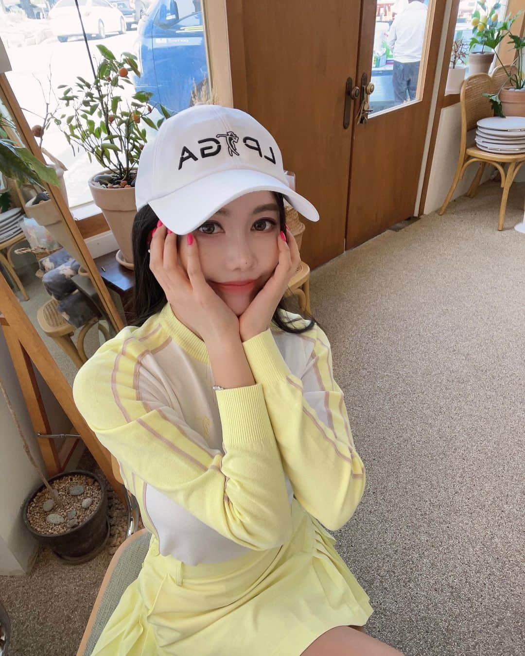 キュリ さんのインスタグラム写真 - (キュリ Instagram)「#광고  @lpgagolfwear @pgatourgolfwear_korea 🐻💛」5月15日 14時40分 - qtfreet