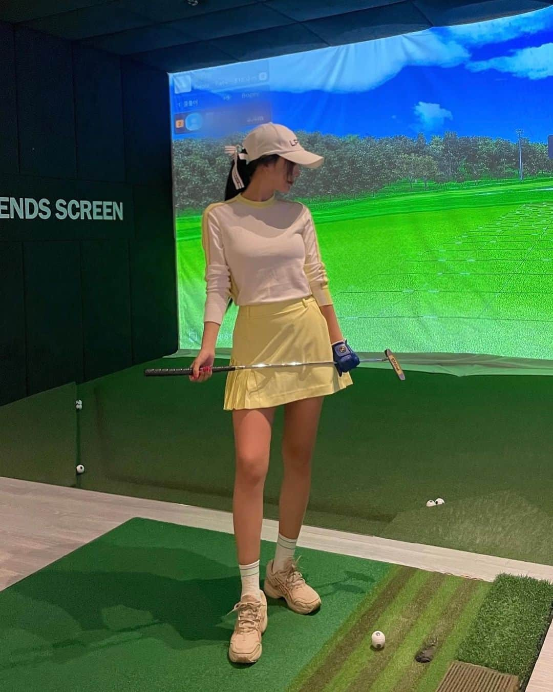 キュリ さんのインスタグラム写真 - (キュリ Instagram)「#광고  @lpgagolfwear @pgatourgolfwear_korea 🐻💛」5月15日 14時40分 - qtfreet