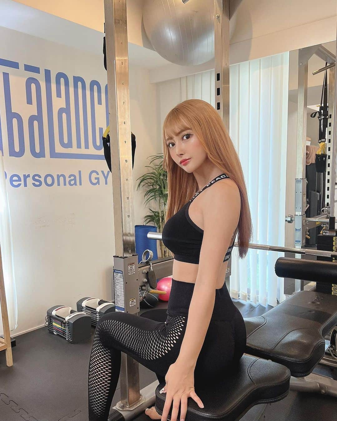 SHIHOさんのインスタグラム写真 - (SHIHOInstagram)「. . training day🏋️‍♂️❤️‍🔥 (( @t.balance )) . 週一ジムの日💋 お尻と背中メインに＋して腹筋強化月間😩！ . . . ウェアは @sheinofficial だよ🌸 . . . #gym #gymgirl #me #training #trainingday #japanesegirl #トレーニング #トレーニング女子 #背中トレーニング #尻トレ #尻トレーニング #美尻トレーニング #ダイエット #自宅トレーニング #ヒップアップ #ファッション #楽痩せ #バストアップ #バストアップメニュー #バストアップ成功 #ダイエットメニュー  #ランジェリー #diet #bodymake  #ビジョビ」5月15日 14時44分 - cham_pipi