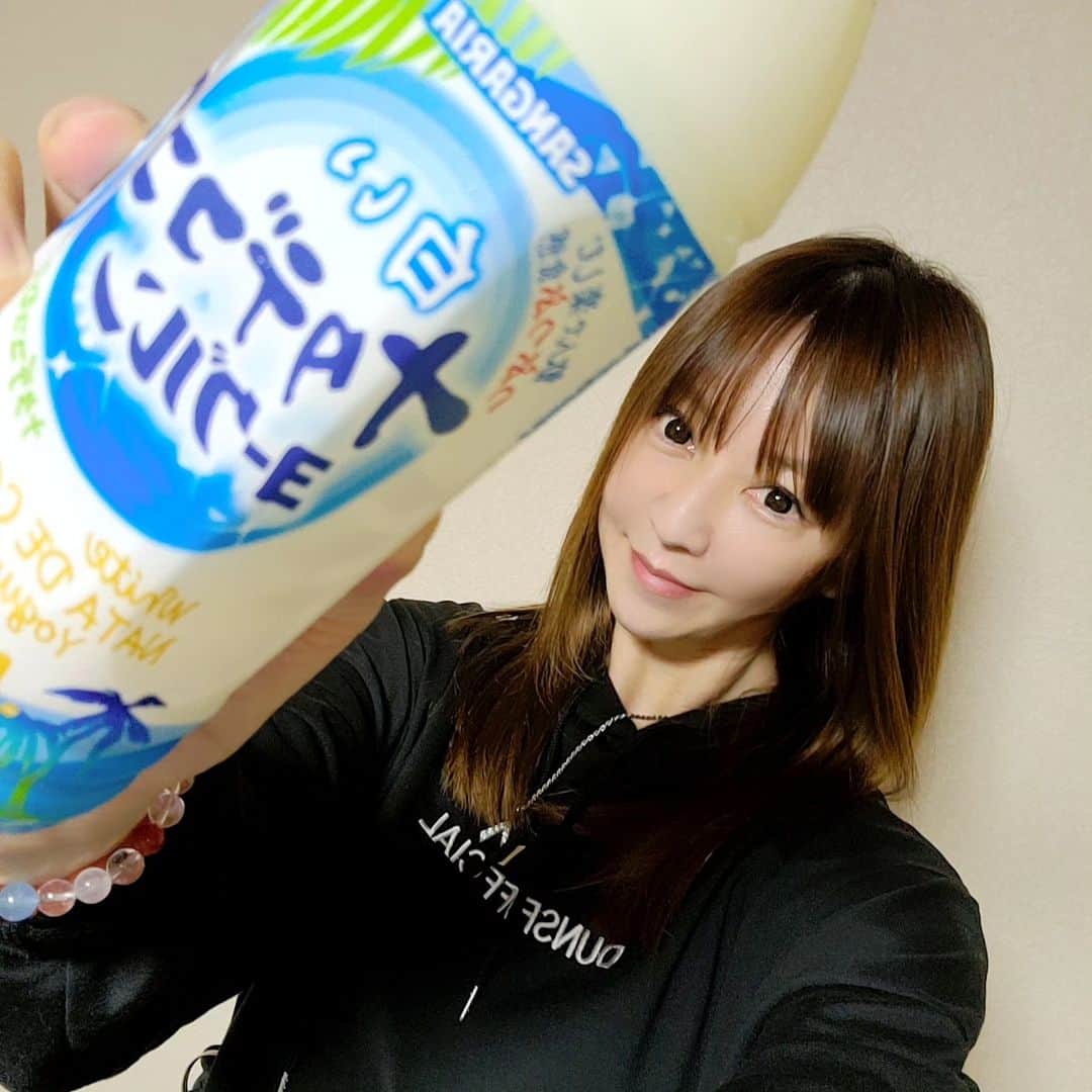 酒井美佳さんのインスタグラム写真 - (酒井美佳Instagram)「⁡ ⁡大好きな飲み物🥤⁡ ⁡⁡ ⁡顔小さく見える🤭⁡ ⁡⁡ ⁡#白いナタデココ」5月15日 14時56分 - mika37mika