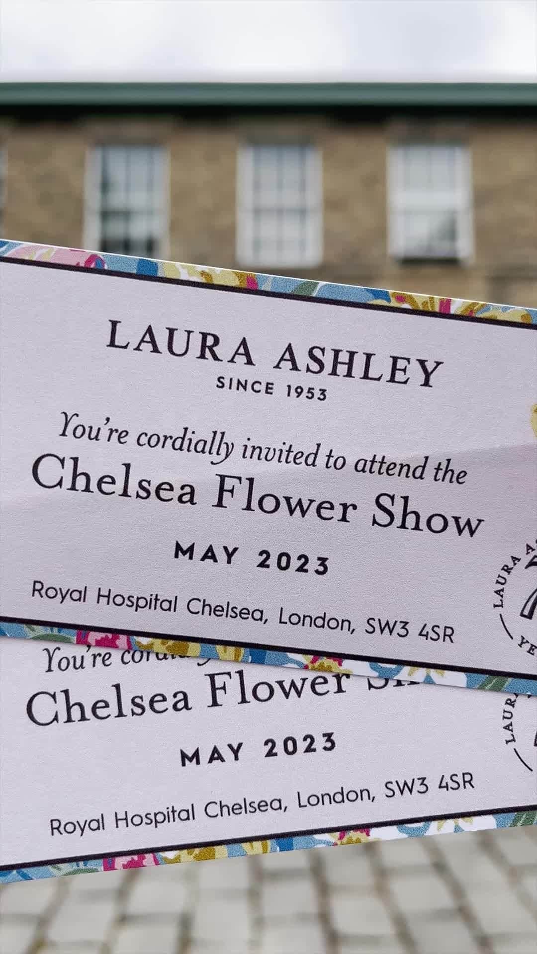 ローラアシュレイのインスタグラム：「G I V E A W A Y 🌷🌸🌺 Celebrating 70 Years in Bloom, we want to share the joy and give you a chance to win x 2 day tickets to the RHS Chelsea Flower Show valid for the 26th of May.⁣ ⁣ To enter simply:⁣ 1. Follow @lauraashleyuk ⁣ 2. Like this post ⁣ 3. Tag your best friend in the comments ⁣ ⁣ T&Cs apply. One winner will be chosen at random on the 22nd of May. UK entrants only. For the full T&Cs visit the link in bio.⁣ ⁣ #70YearsinBloom #RHSChelsea」