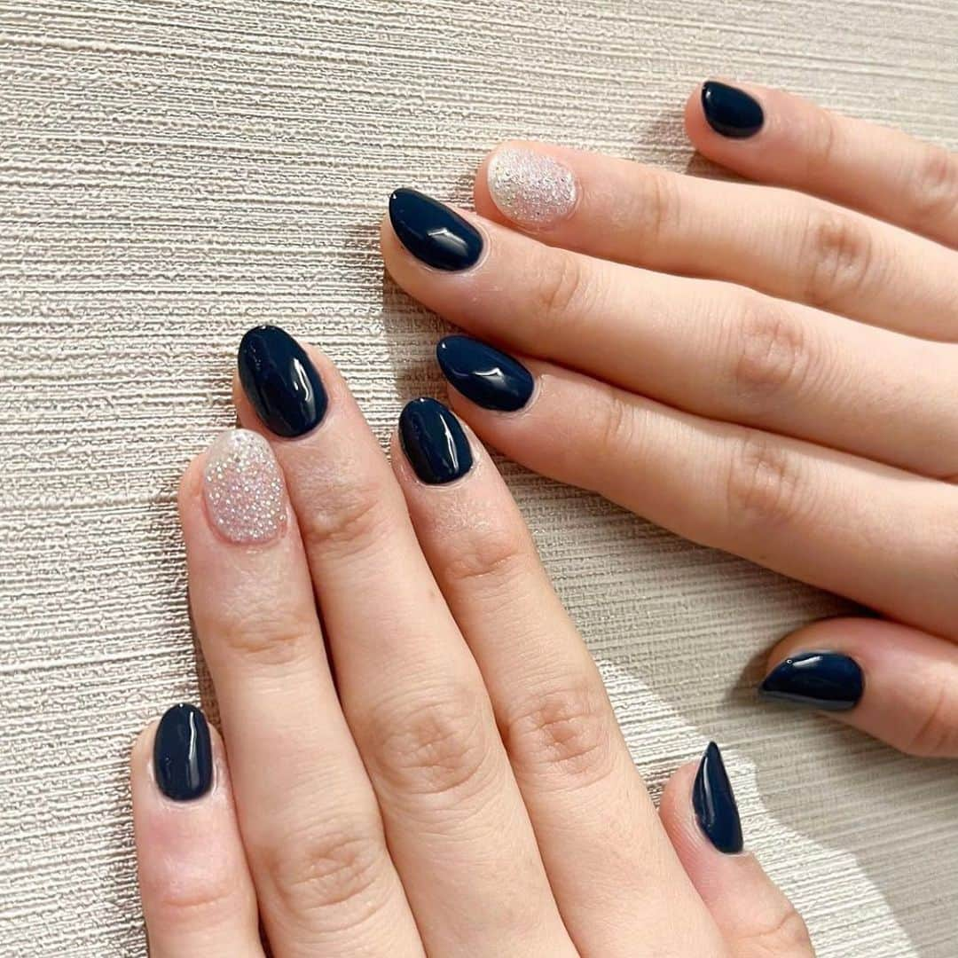 黒崎えり子さんのインスタグラム写真 - (黒崎えり子Instagram)「ℕ𝕒𝕧𝕪 × ℙ𝕚𝕩𝕚𝕖 ♥ nails by  @erikonail_shoko   #ピクシーネイル #ネイビーネイル #大人ネイル #上品ネイル #pixienails  #navynails  #elegantnails   #erikonail #nails #naildesign #nailstagram #nailart #エリコネイル #ネイル #ネイルデザイン  #erikonail #表参道ネイルサロン #erikonail坂本祥子」5月15日 15時04分 - erikonail