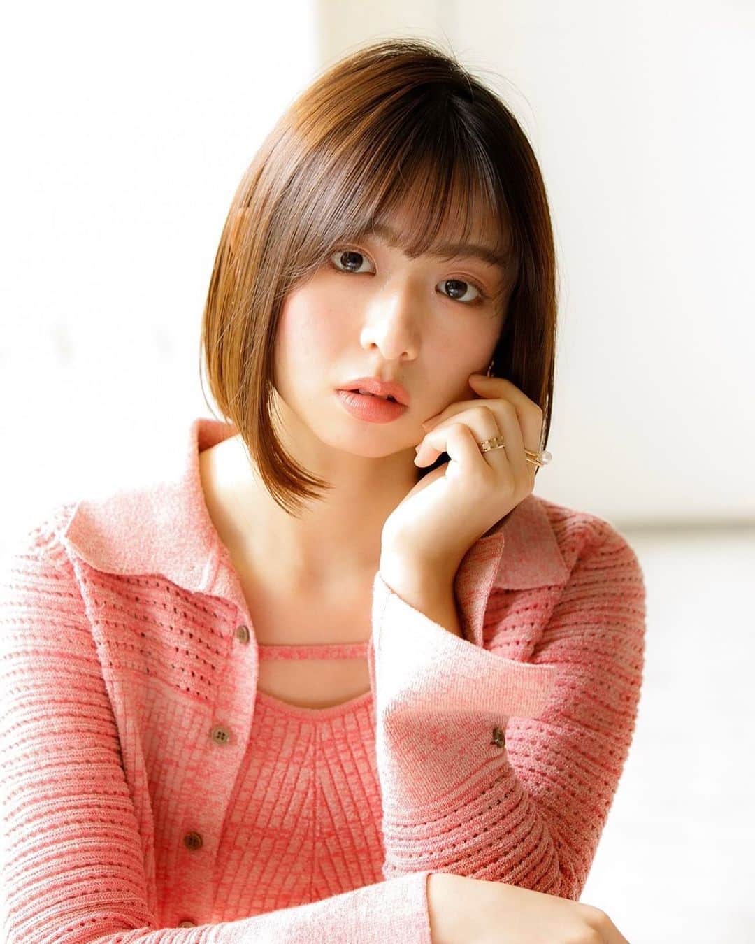 鈴木泉帆のインスタグラム：「ちょっと前撮影データ📷  夏前なのにすでに日焼けしてるのなんで🥲 おすすめの日焼け止め教えて、、！！  #サロン #サロンモデル #サロンモデル東京 #サロモ」