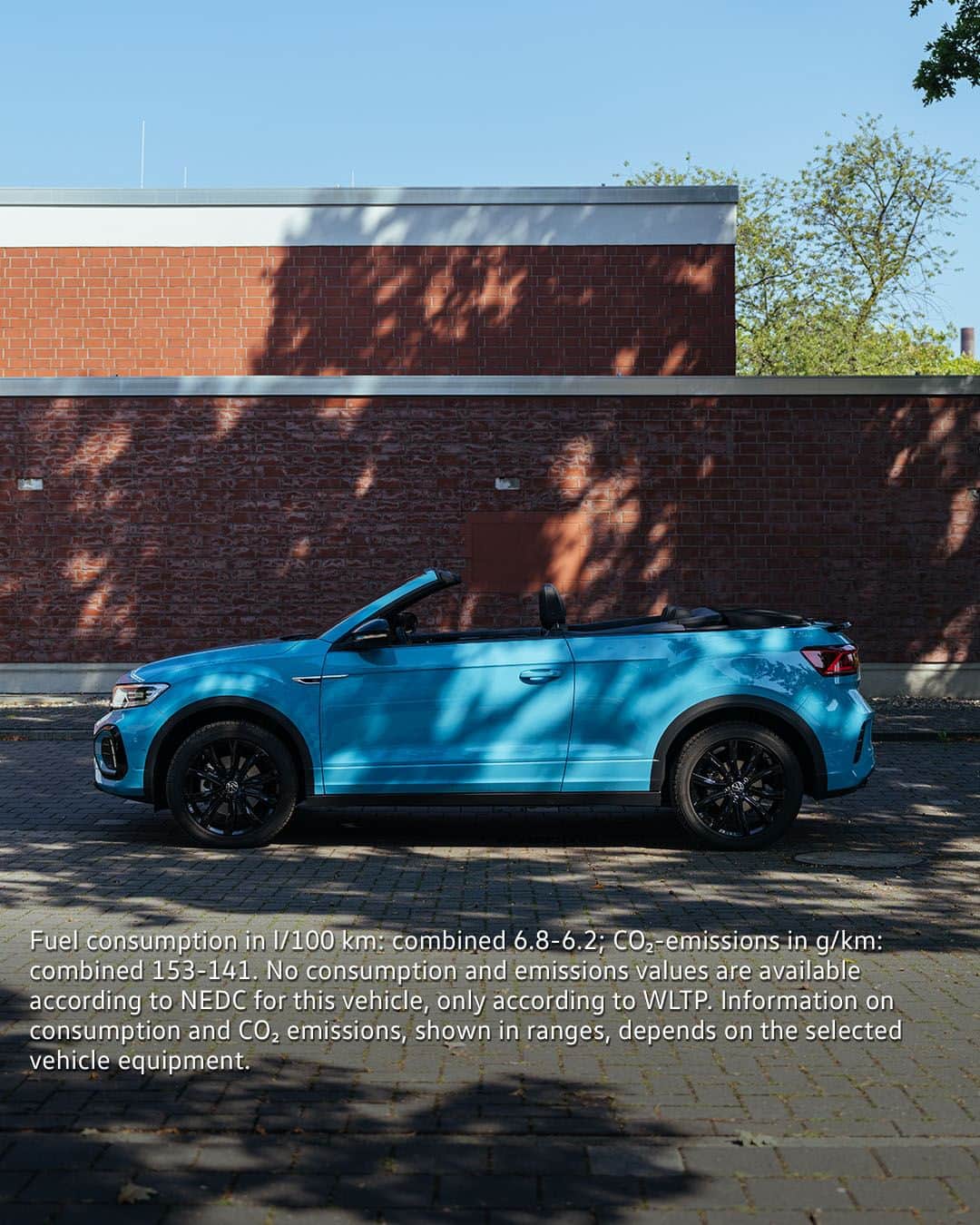 フォルクスワーゲンさんのインスタグラム写真 - (フォルクスワーゲンInstagram)「Stay cooled down. ❄️  #shadows #outdoor #blue #vwtroc #volkswagen #vw   The vehicle displayed shows optional equipment.」5月15日 15時30分 - volkswagen