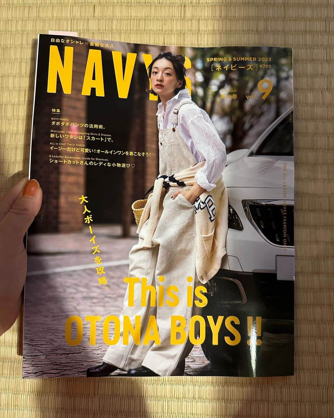 高山都さんのインスタグラム写真 - (高山都Instagram)「わたし、ほんとうにオールインワンが好きなんです。 ってことで、発売中の @navys_magazine vol.9では、たっぷり着て登場しています。 この企画の撮影楽しかったー！ 見慣れたオーバーオールやつなぎも、こんなふうに着ると、また鮮度が変わるなーと思えたスタイリングでした。  photo @shohei_ishida_bluely  styling @kaori__yamamoto__  hairmake @cakedaisuke  edit @_kushida」5月15日 16時06分 - miyare38