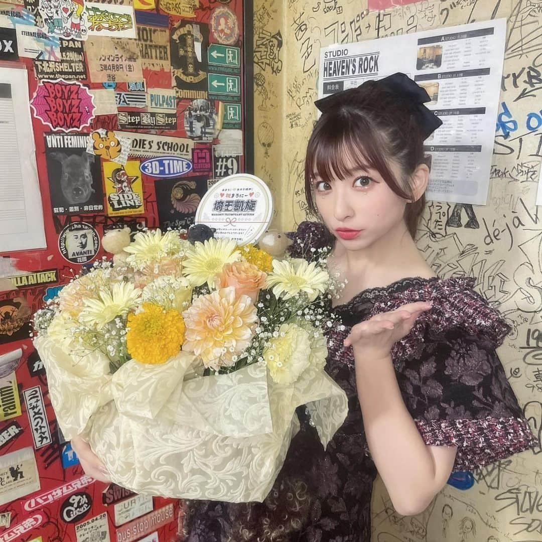 福田花音さんのインスタグラム写真 - (福田花音Instagram)「たくさんの愛をありがとうです 生まれ育った街、埼玉をみんなが愛で溢れさせてくれてうれしい 靖子ちゃんがわたしに持たせてくれた新たな武器みたいな最高のセトリも宝物です、ファイナルも全力で熱く駆け抜けよう🔥」5月15日 16時06分 - kanon_fukuda