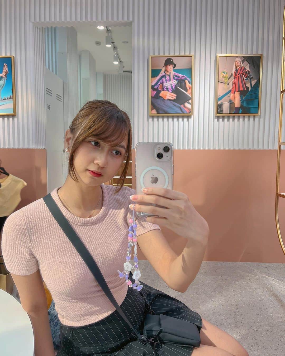 ステファニー・プリシラ・インダルト・プトゥリのインスタグラム：「French nail🍒✨」