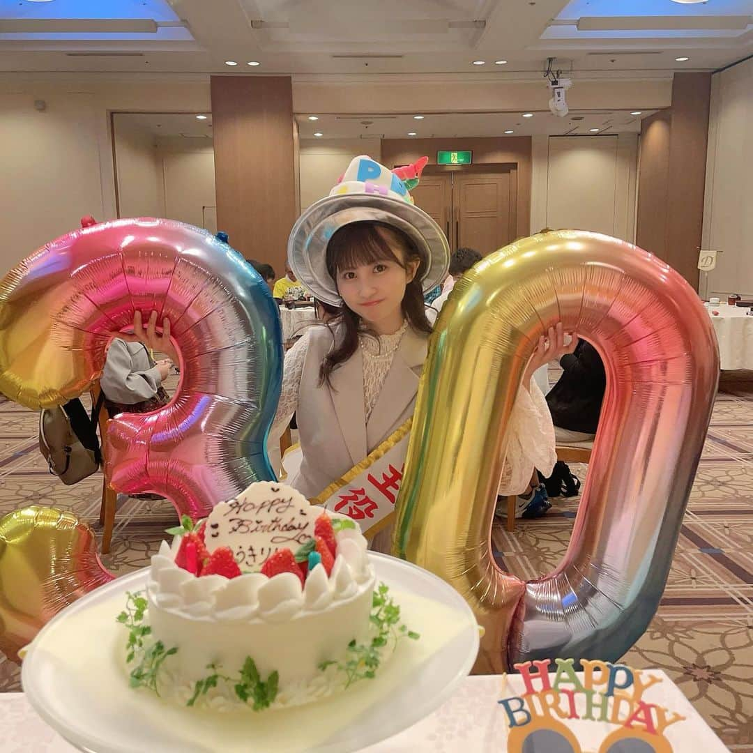 金澤有希さんのインスタグラム写真 - (金澤有希Instagram)「生誕祭嬉しかったな〜〜。 バスツアー楽しかったな〜〜。  またやれたらいいなっ🫶🏻  #生誕祭 #生誕祭ケーキ #生誕祭イベント #バスツアー #誕生日サプライズ #誕生日飾り付け #誕生日ケーキ」5月15日 22時32分 - yuuki_kanazawa0501