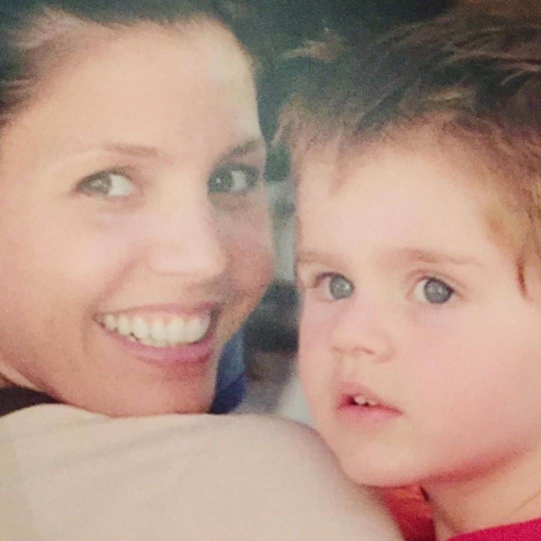 のインスタグラム：「I love knowing you. 🤍 #mothersday2023」