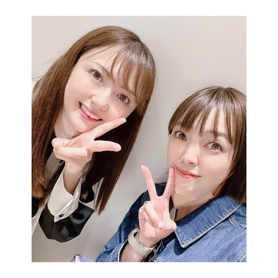 佐藤聡美さんのインスタグラム写真 - (佐藤聡美Instagram)「* * *  先日、三上ちゃんと種ちゃんと 3人でご飯してきました♡  * *  3人だけで会うのは、多分初めて？かな？？ 色んな話をしたり聞いてくれて 楽しくって嬉しかったし 2人が元気そうです良かった♡  * *  2人からお誕生日プレゼントを もらってしまって…！ あばばば、ありがたやありがたや😭 大切に使わせてもらおう…✨✨  * *  種ちゃんは予定があり先にバイバイしたのですが 三上ちゃんと私はその後もお茶しておりました🫖  2人で写真撮った後で「種ちゃんと取り忘れた〜！！」と あたふたしてしまったので（笑） 次こそはみんなで撮ろうね🥹🥹🥹  * * *  #ランチ #お茶 #楽しかった  #可愛い  #後輩 たち #❤️  #今度は3人で撮ろうね #チーム青二うっかりしすぎ問題 #🥹 #つぶつぶジュース #美味しかった #種田梨沙 ちゃん #三上枝織 ちゃん #佐藤聡美」5月15日 22時28分 - sugar_me58