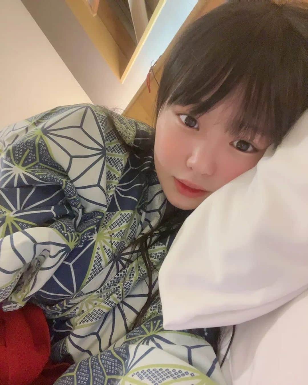 松本ひかるのインスタグラム：「一緒に添い寝♡♡」