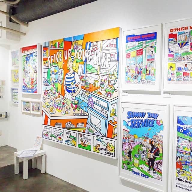 McGuffinさんのインスタグラム写真 - (McGuffinInstagram)「⚡️McGuffin Street News⚡️  YUTAKA NOJIMA EXHIBITION  「Dreaming In The City」  At MAGO GALLERY YOKOHAMA  2023.05.12-21 12日(レセプション) 18:00〜  13日〜21日 11:00〜19:00  会場 MAGO GALLERY YOKOHAMA  〒231-0861神奈川県横浜市中区元町1丁目38LeNoir横濱本町1F  100号サイズの原画5点からその他サイズ、印刷作品、物販など販売。  ※14日時点ですでにご購入いただいている原画もあります。  ———————————————  YUTAKA NOJIMA Instagram  @yutaka.nojima   アパレルとのコラボや、装丁や映画、ミュージンャンのグッズなどイラストレーターとして活躍しながら、アーテイストとしても作品を発表し続けている。  経歴↓ ・Numero TOKYO  「注目のイラストレーターが表紙を描いたら」  ・映画レーベル 「SUNDAE」ロゴ/イラスト  ・映画「アザー・ミュージック」 グッズ  ・サニーデイ・サービス TOUR2023  ツアービジュアル&グッズ  ・イラストレーションファイル2023 掲載 など。  ———————————————  MAGO ART AWARD  美術家·長坂真護氏によるアーティストの支援と同氏の掲げるガーナのスラム捜減への支援を目的としたプートブワード。 ———————————————  キュレーション 長坂真護  1984年生まれ、廃棄物で作品を制作し、その売上から生まれた資金で1,000個以上のガスマスクをガーナに届け、スラム街初の私立学校を設立。経済、文化、環境(社会質献)の3軸が好循環する新しい資本主義の仕組み「サステナプル・キャビタリズム」を提唱し、抜本的な問題解決に向け、現地にリサイクル工場建設を進めるほか、環境を汚染しない農案やEVなどの事業を展開し、2022年には上野素美術館で個展を開催など、スラム街をサステナブルタウンへ変貌させるため、日々精力的に活動を続けている。  ———————————————」5月15日 17時22分 - mcguffin_official