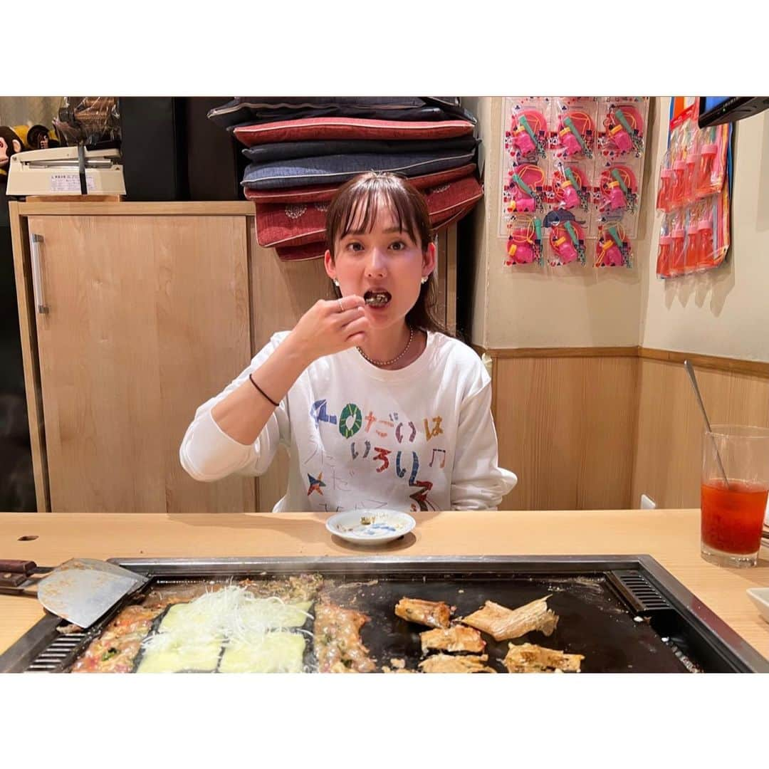 伊藤友季子さんのインスタグラム写真 - (伊藤友季子Instagram)「🚀🧸🌟 ⁡ 届いたばかりの お気に入りスウェットを着て もんじゃな夜🌙  モヤモヤしてることも 心許せる人と 美味しいものを食べるだけで ちっぽけに思えたりする🍀 ⁡ 今週も元気に乗り切れそう🌼 ⁡ ⁡ #40だいはいろいろ #ユキコーデ」5月15日 17時34分 - yukiko_xx