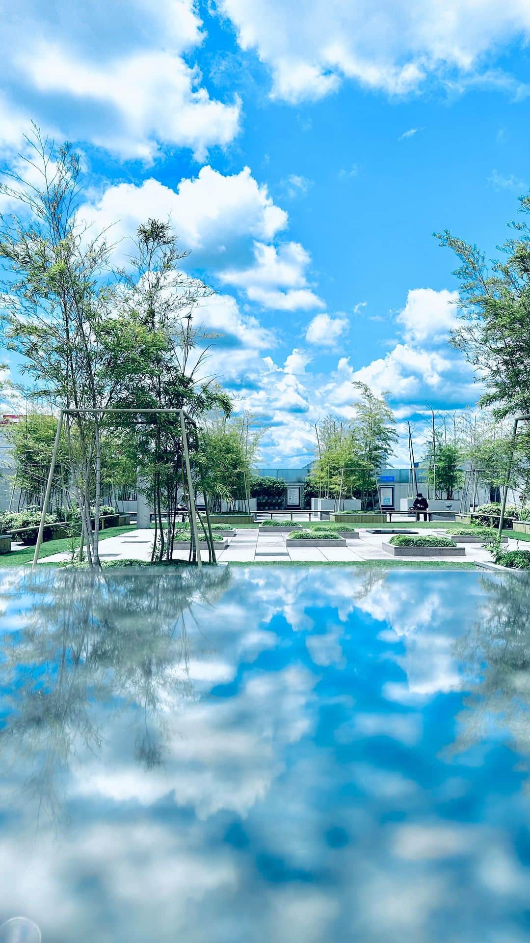 JAPAN TRIP 大人旅〜厳選の宿〜のインスタグラム：「．※新しい試み 【ここはどこ？京都編】 撮影場所はわかりますか？ 何枚目でわかりましたか？  3枚目までに気付かれた方は素晴らしい👍  答えは最後に。」