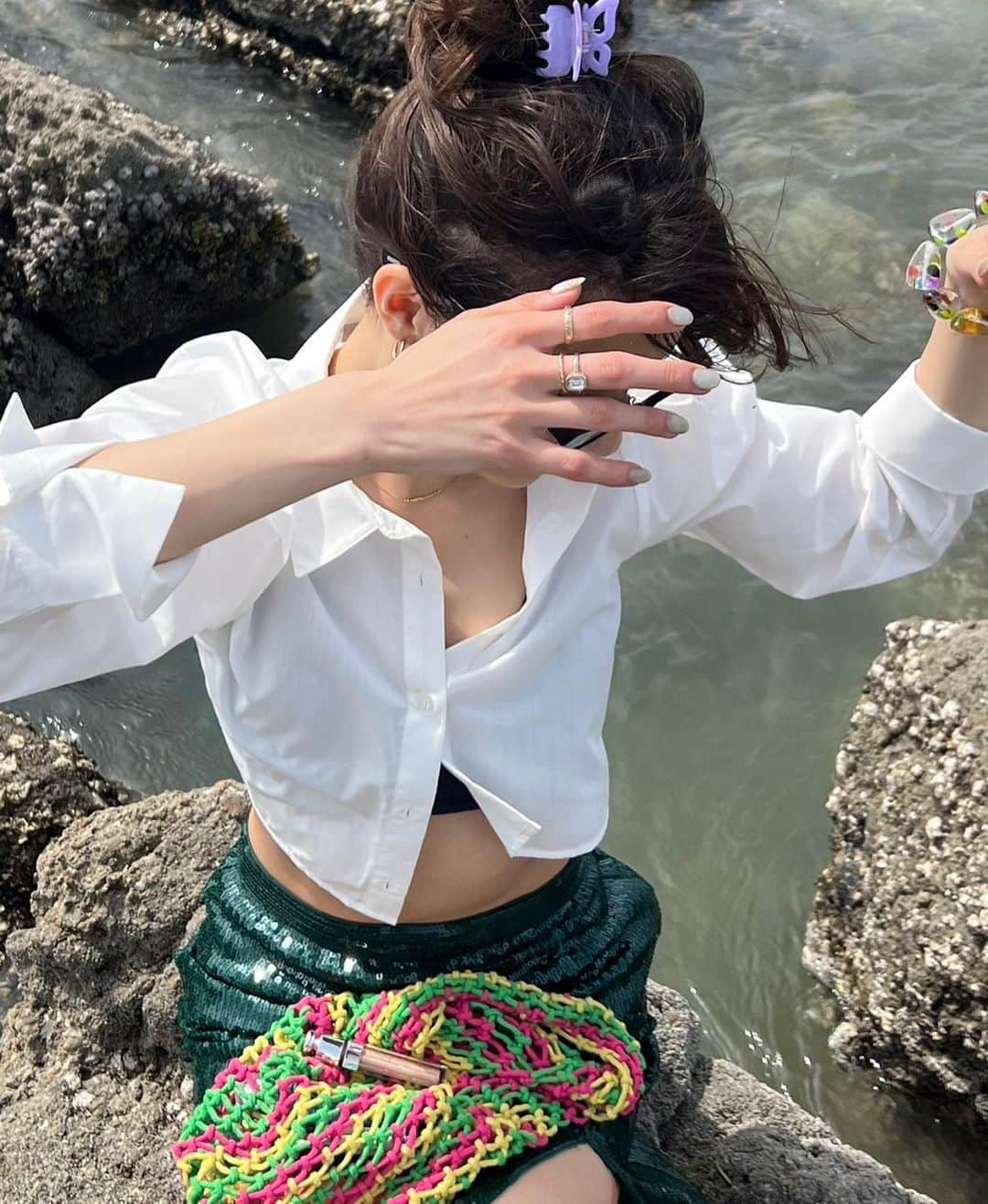 塚本バンブー柚子さんのインスタグラム写真 - (塚本バンブー柚子Instagram)「greetings loved ones, let's take journey🧜🏼‍♀🪸️🫧FOREVER 21が帰ってきたよッ😳🍀 シャツはビスチェの付け外しが出来るからいろんなスタイル楽しめちゃうよ！是非チェックしてねっ💙 #フォーエバー21_pr #forever21_jp」5月15日 18時01分 - bambouyuzu