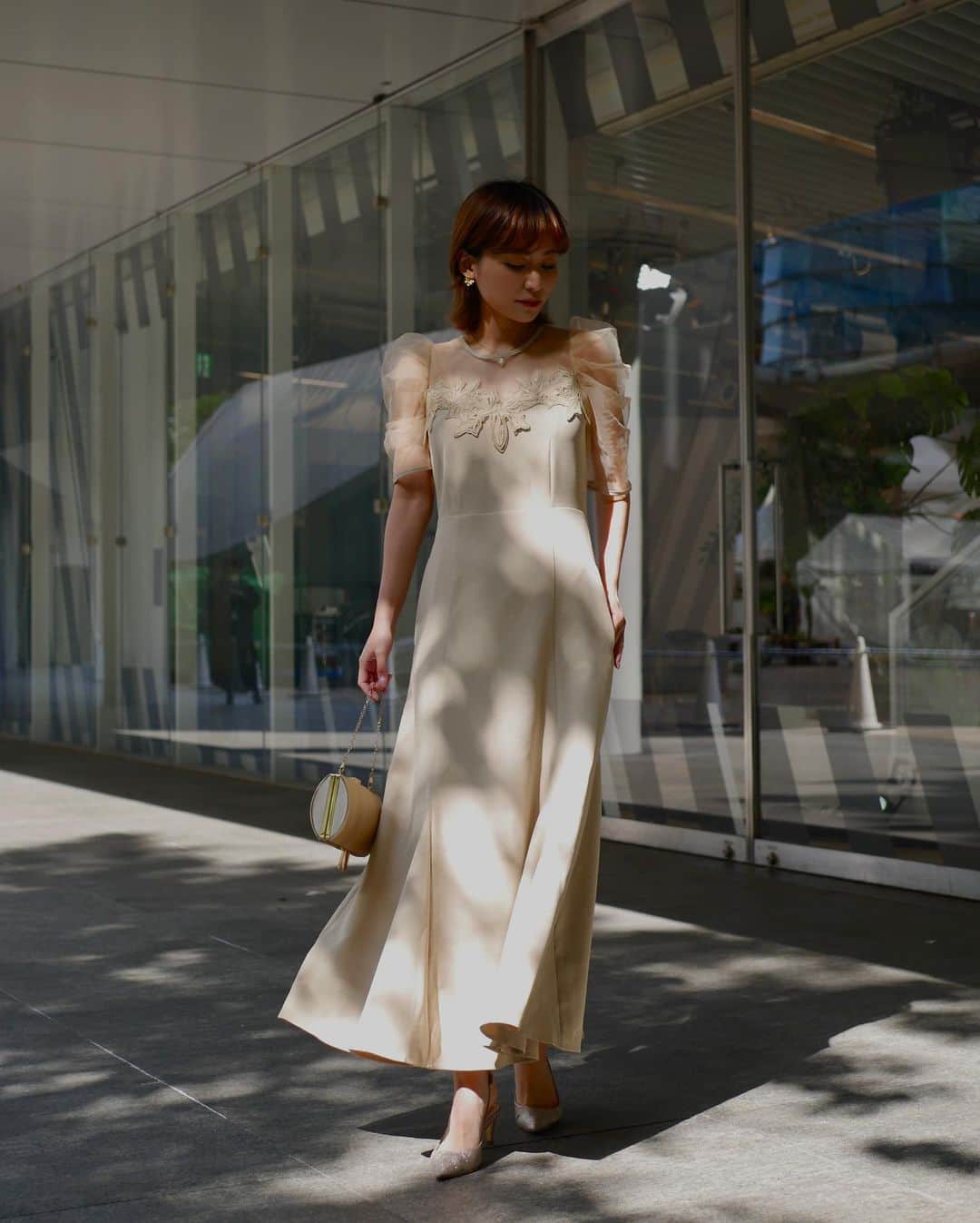 宮本沙恵さんのインスタグラム写真 - (宮本沙恵Instagram)「ROMANO CUT LACE DRESS イエローはこちら🍋🍋」5月15日 17時56分 - saebi