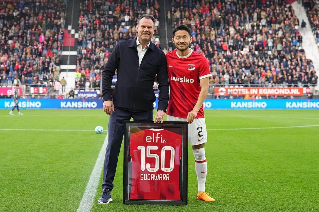菅原由勢のインスタグラム：「I was able to make my 150th game as an AZ player.   There was never an easy game until today, always with competition and challenging myself. I will continue and keep on striving to make myself better in a great environment.  Thank you for all your support!  AZで通算150試合を達成する事が出来ました。これを達成するまでに簡単に試合に出られた事は一度もありませんでした。常に競争相手、自分との戦いでした。まだまだ海外の地で戦っていけるようにまだまだ成長していきます。支えてくださった皆さん、ありがとうございます！  #AZ #150 #いやもう150かい #まだまだ成長」