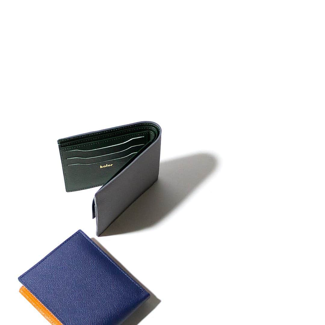 kolorさんのインスタグラム写真 - (kolorInstagram)「⁣  ⁣ Bicolor Calf Leather Wallet :⁣ Available at selected kolor stores & online store ⁣ ⁣ ⁣ #kolor #kolorofficial #limited #allseasons」5月15日 18時05分 - kolorofficial