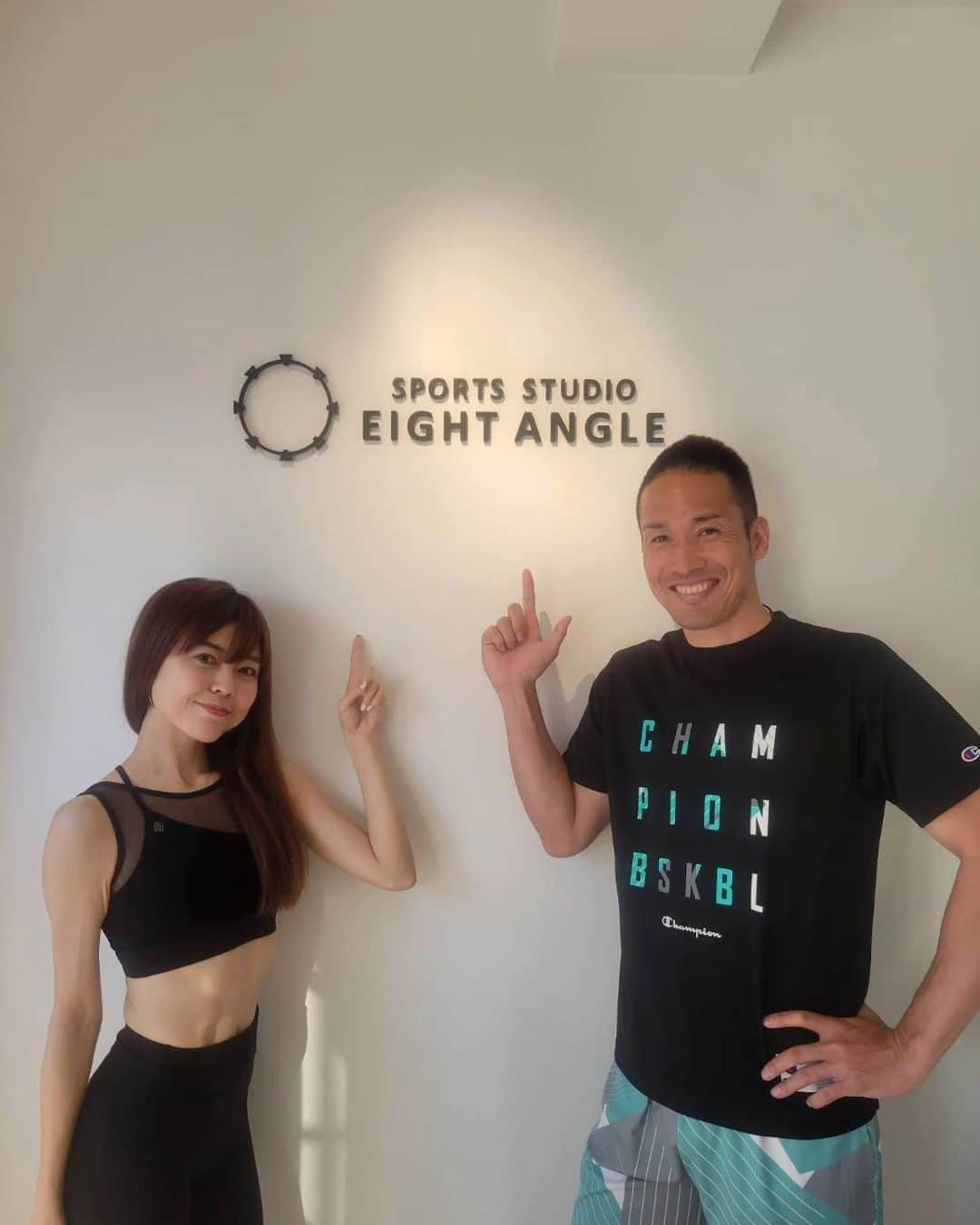 のインスタグラム：「. 先日、元プロ野球選手でクリケット日本代表の 木村昇吾選手 @cricketershogo にトレーニングを教わりました☺️  トップアスリートの軸の使い方ってどうなってんねやろ…？  そんな疑問に力を貸してくださった昇吾さんが神様すぎて😭💕💕  ベストボディのルーキー選手として すごく有意義な時間を過ごさせてもらいました。  そして！ 使わせていただいたのは、 自由が丘にあるゴルフレッスンスタジオ @eight_angle88 さん。 いろんな方向からビデオ分析ができて、オススメ！  私はポージングのチェックができました🌈  ありがとうございました～！！！ . . . . . . #ダイエット #ダイエット女子 #ダイエット記録 #ダイエット方法 #30代ダイエット #ボディメイク #食べて痩せる  #痩せたい人と繋がりたい #筋トレ #筋トレ女子 #トレーニング #トレーニング女子 #美容 #美肌  #ダイエット仲間募集  #食事管理  #ゴルフ #クリケット #プロ野球 #セントフォース #centforce #アナウンサー #女子アナ #ベストボディ #ベストボディジャパン  #モデルジャパン」