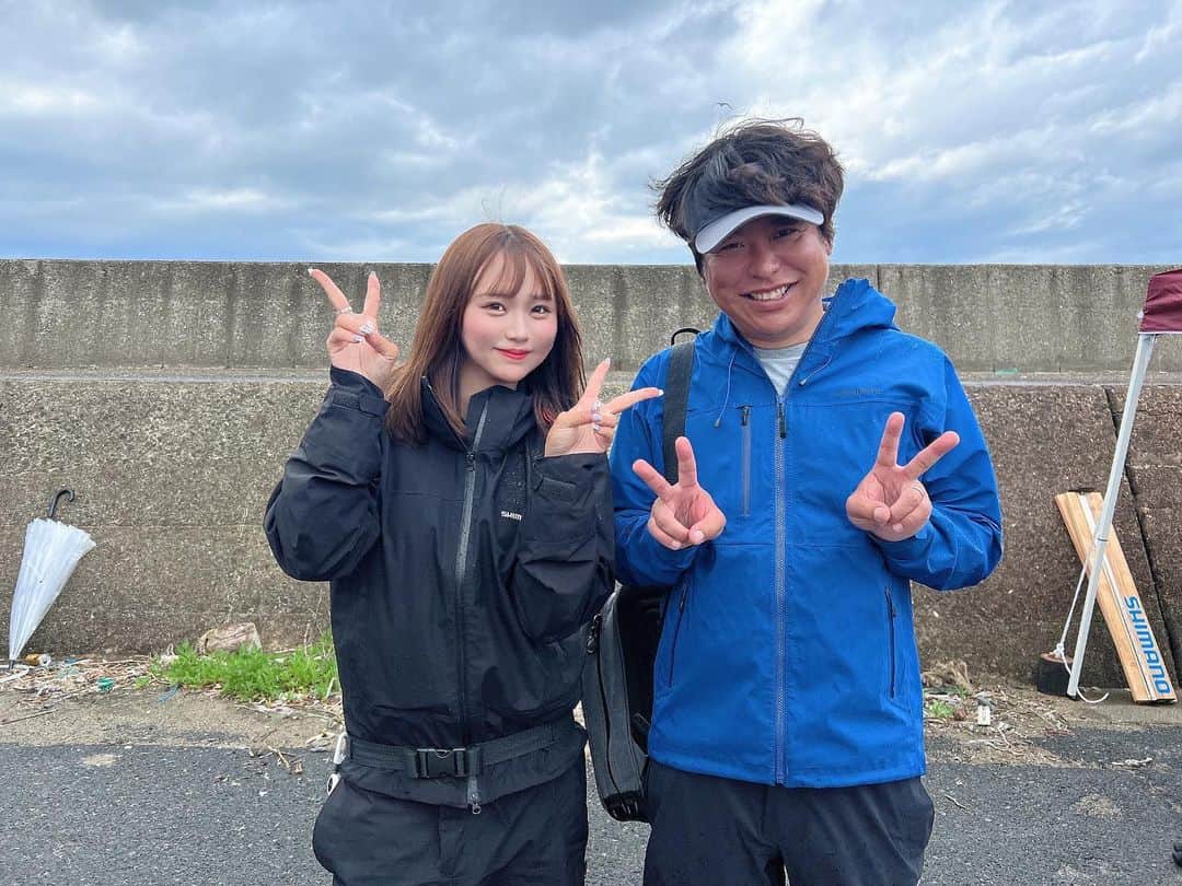 伊賀愛優菜さんのインスタグラム写真 - (伊賀愛優菜Instagram)「･ 昨日は 「2023 SHIMANO  OCEA JIGGING CUPin丹後」でした！ ･ 今回わたしは、カメラマン＆スタッフ🎣 としてブルーウォーターさんに乗船！🌊 ･ 船長さんと、一緒に乗船された方々も とても優しくて面白い方ばかりでした！ ･ 皆さんの真剣に釣りをしている姿を 最後まで見られて幸せでしたっ😊✨️ ･ そして入賞された方々おめでとうございます🏆 ･ また、参加してくださった方々、船長さん、 スタッフの皆さん、ゲストの方々 本当にありがとうございました！🙇‍♂️ ･ #shimano #丹後 #丹後ジャーク #ジギング #oceajiggingcup #釣りガール #大会 #23オシア丹後 #丹後ジギング #鰤 #アルバトロス #アングラーズ #ヴィーナス #オーシャンズ #シーマン #勝丸 #ファルコン #ブルーウォーター #ラスター」5月15日 18時33分 - ayugram_125